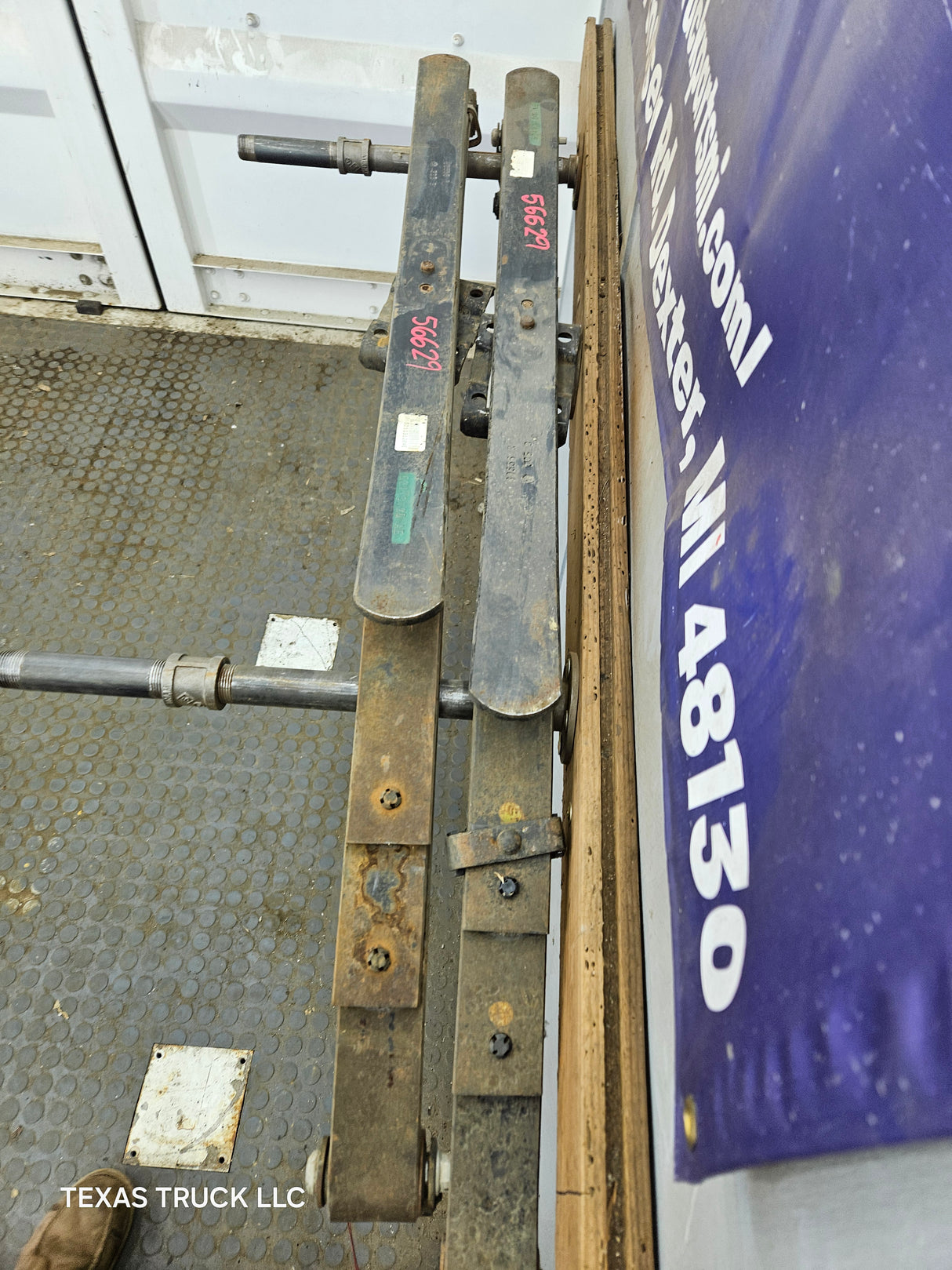 2002-2008 Dodge Ram 1500 Rear Leaf Springs 52113120 AE - Pair