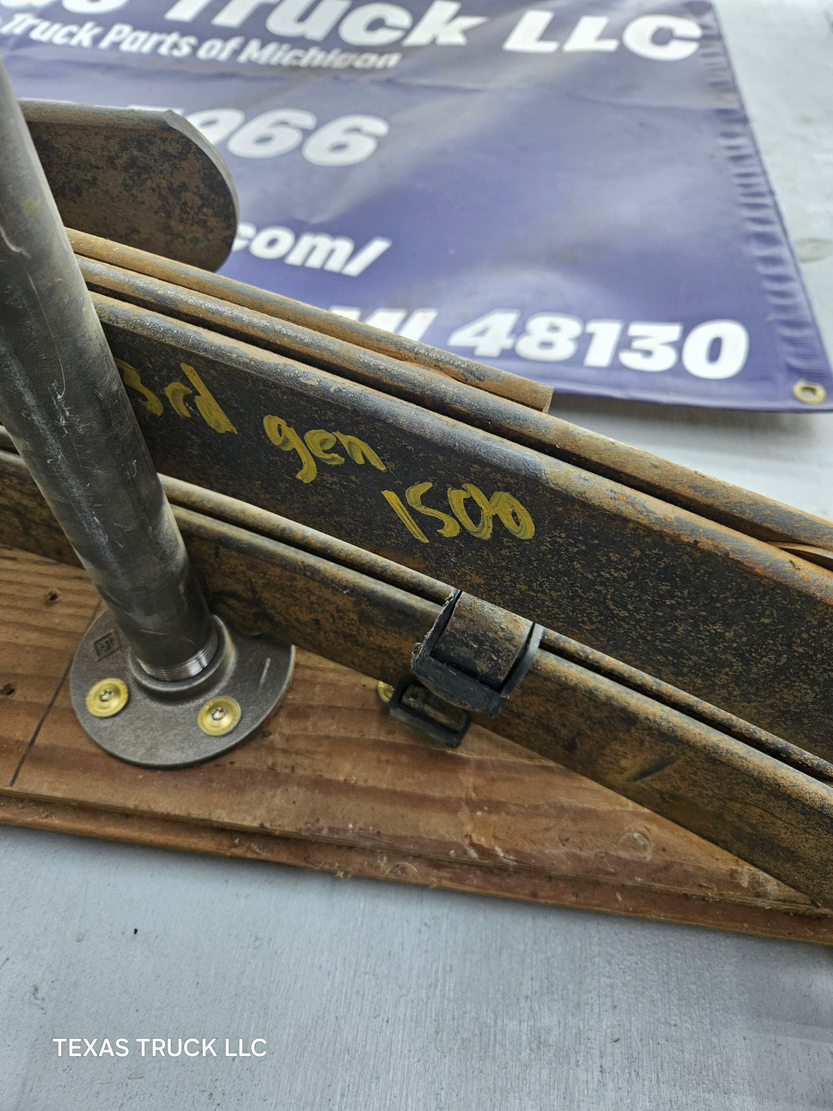 2002-2008 Dodge Ram 1500 Rear Leaf Springs 52113120 AE - Pair