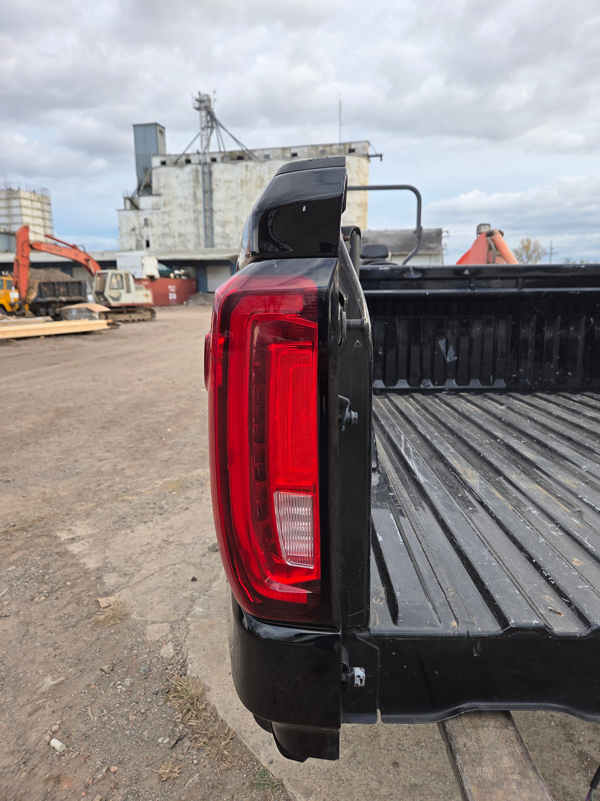 2019-2023 GMC Sierra 1500 5' 9" Short Truck Bed