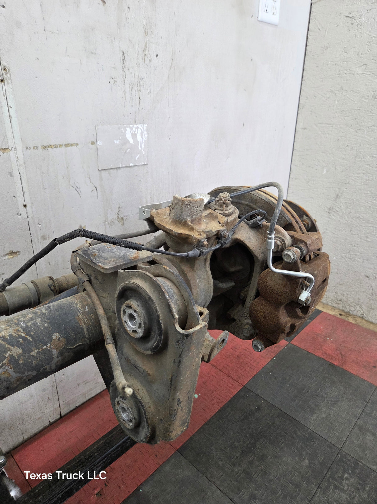 2011-2012 Ford Super Duty F350 Dually Front Axle 3.73 Gear Ratio 8 Lug