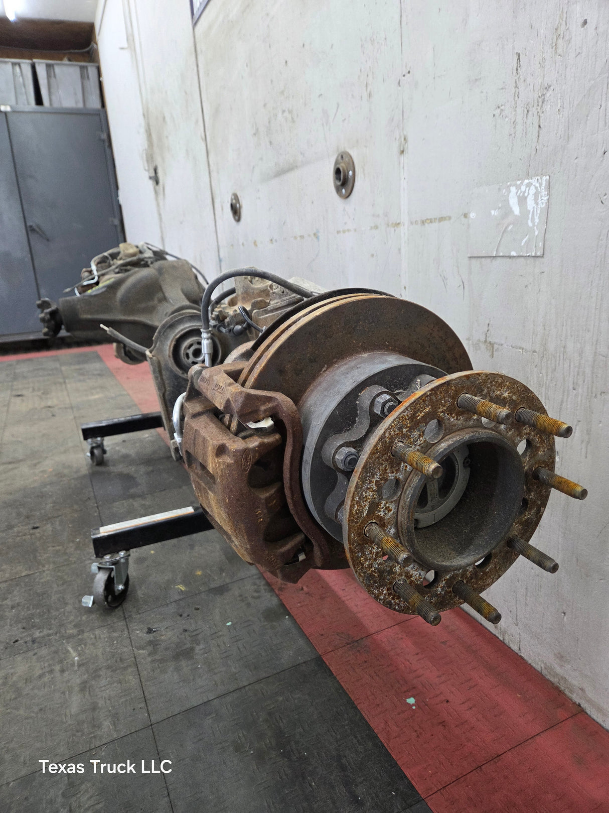 2011-2012 Ford Super Duty F350 Dually Front Axle 3.73 Gear Ratio 8 Lug