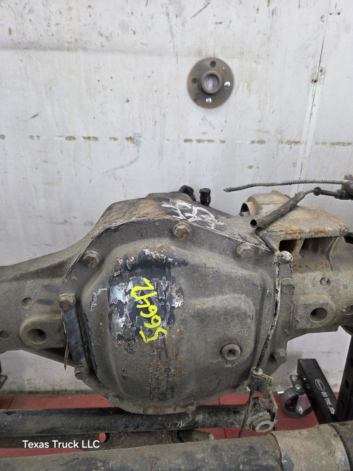 2011-2012 Ford Super Duty F350 Dually Front Axle 3.73 Gear Ratio 8 Lug