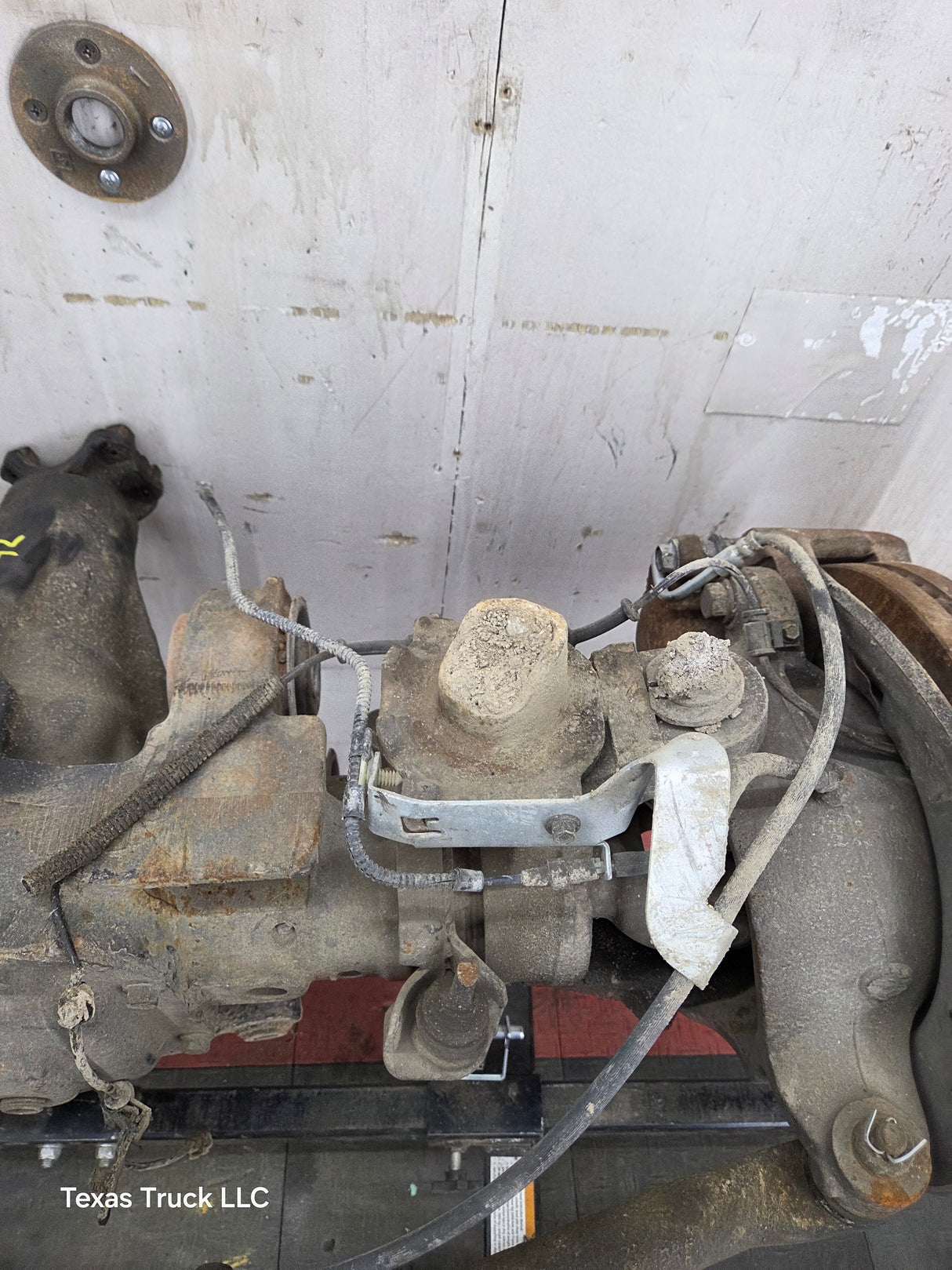 2011-2012 Ford Super Duty F350 Dually Front Axle 3.73 Gear Ratio 8 Lug