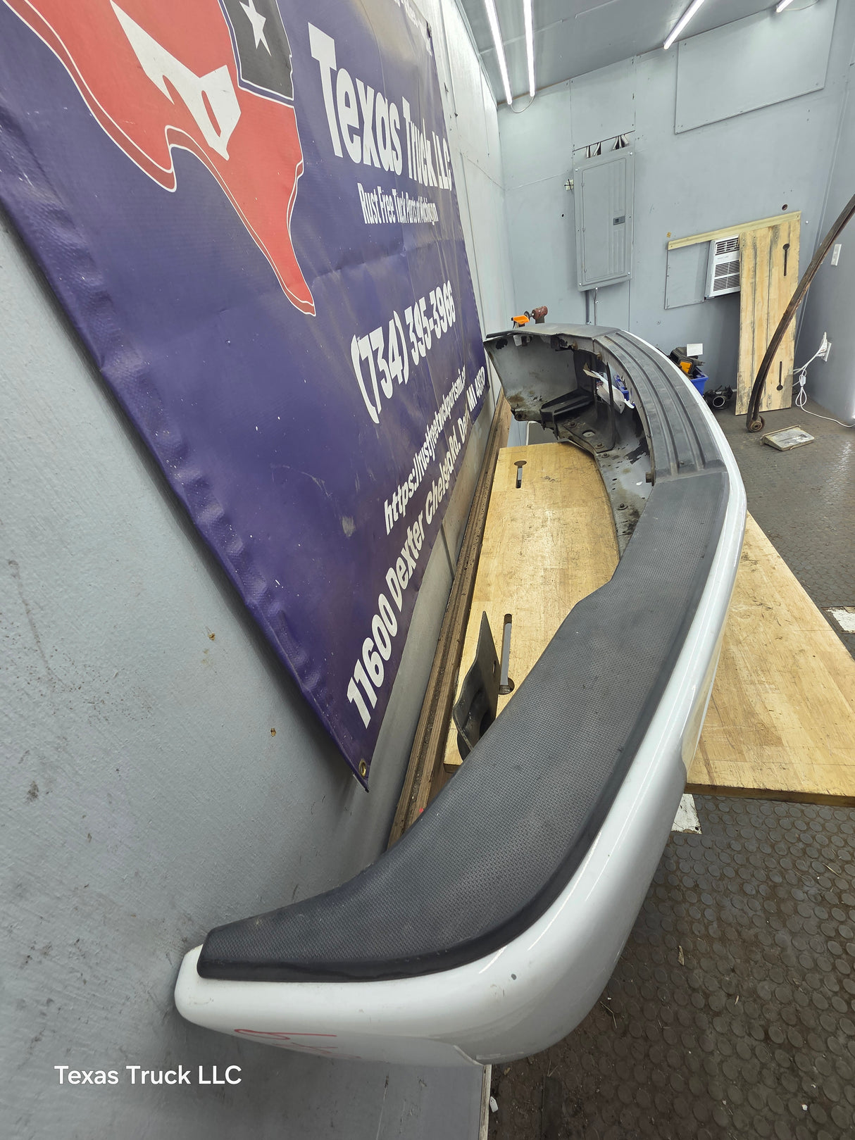 2008-2010 Ford Super Duty Front Bumper F250 F350 - Oxford White