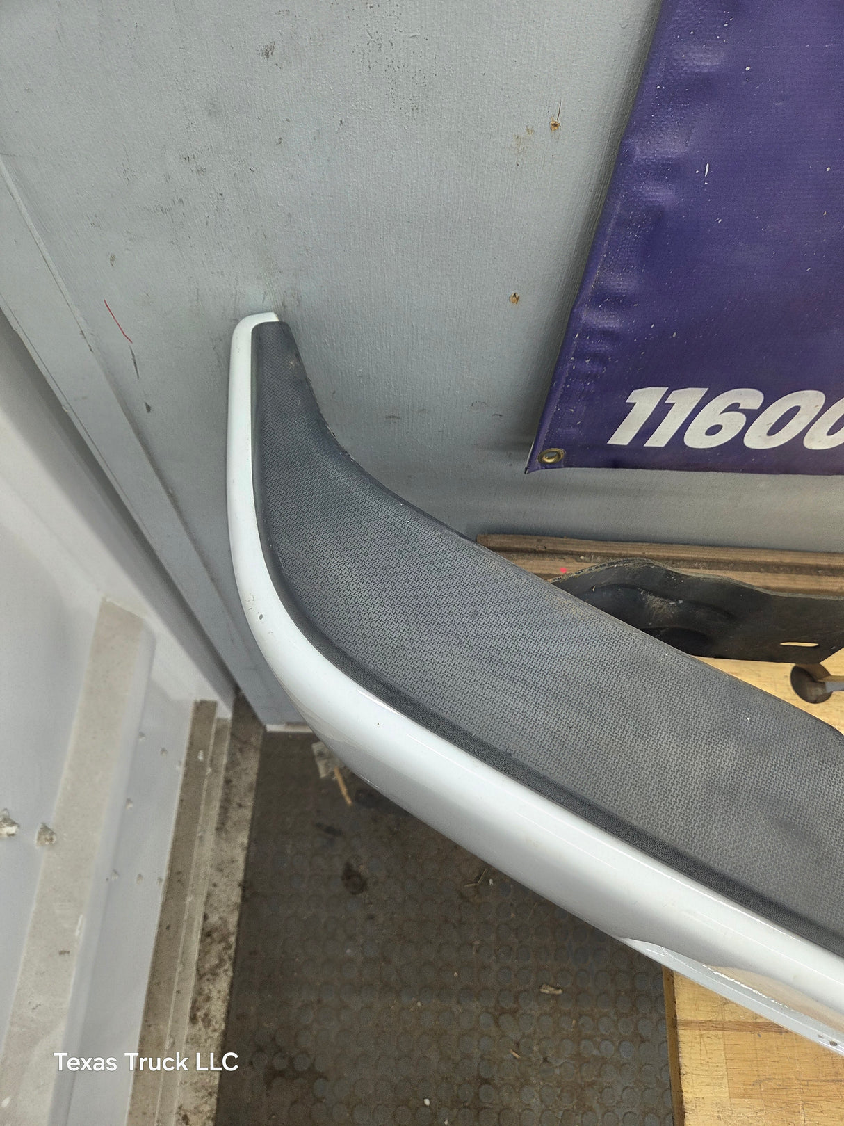 2008-2010 Ford Super Duty Front Bumper F250 F350 - Oxford White