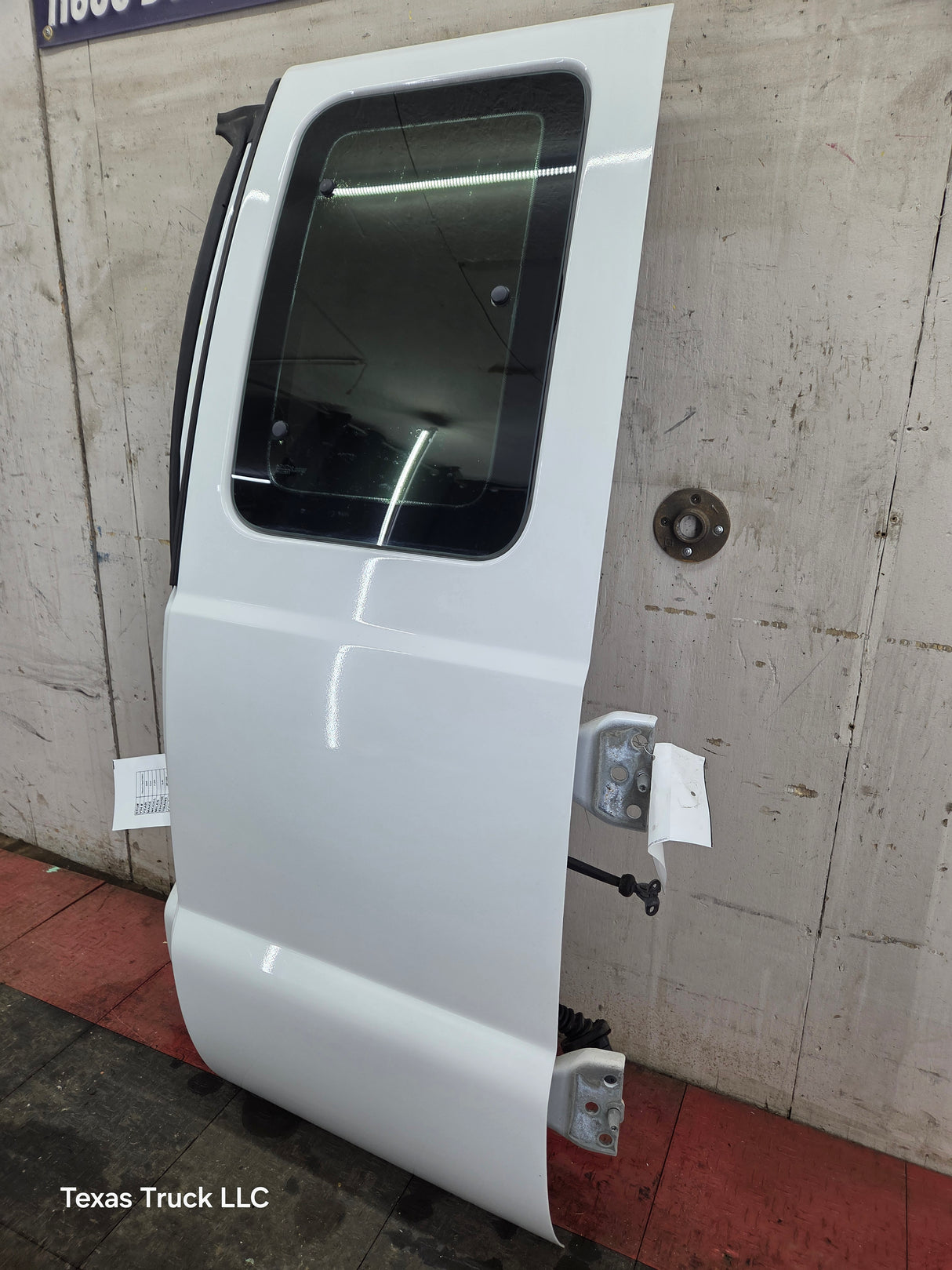 2008-2016 Ford Super Duty F250 F350 F450 F550 LH Extended Cab Driver Side Rear Door - Oxford White