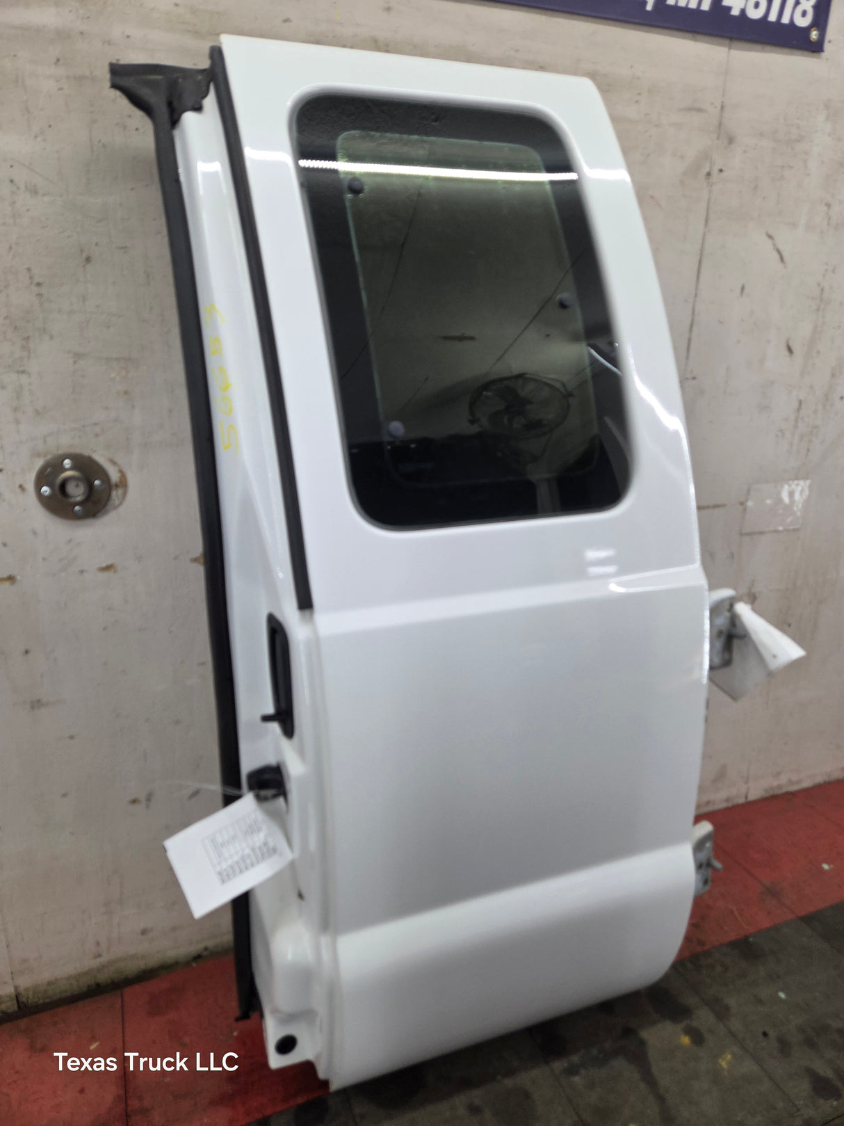 2008-2016 Ford Super Duty F250 F350 F450 F550 LH Extended Cab Driver Side Rear Door - Oxford White