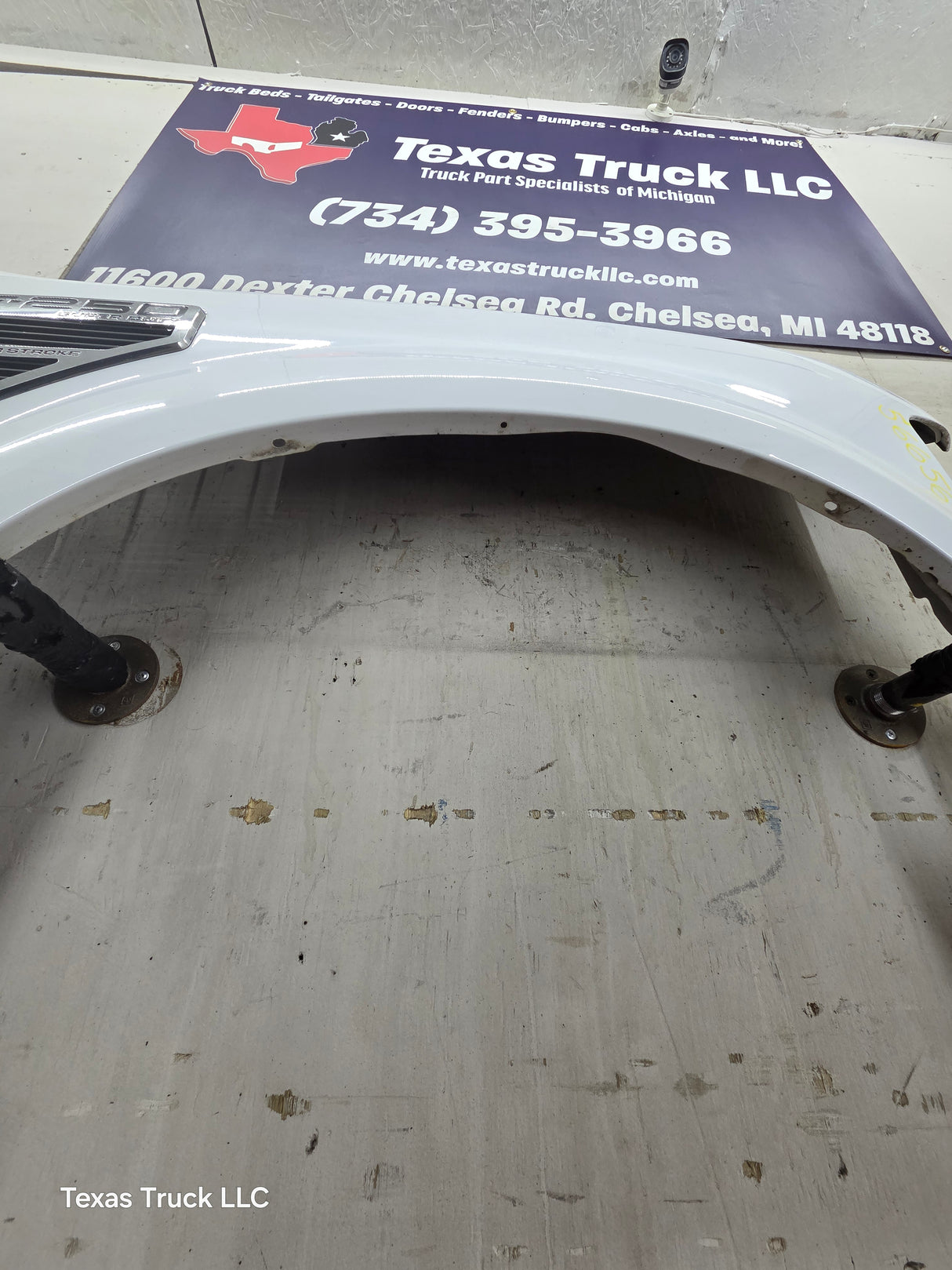 2008-2010 Ford Super Duty F250 F350 RH Passenger Side Fender - Oxford White