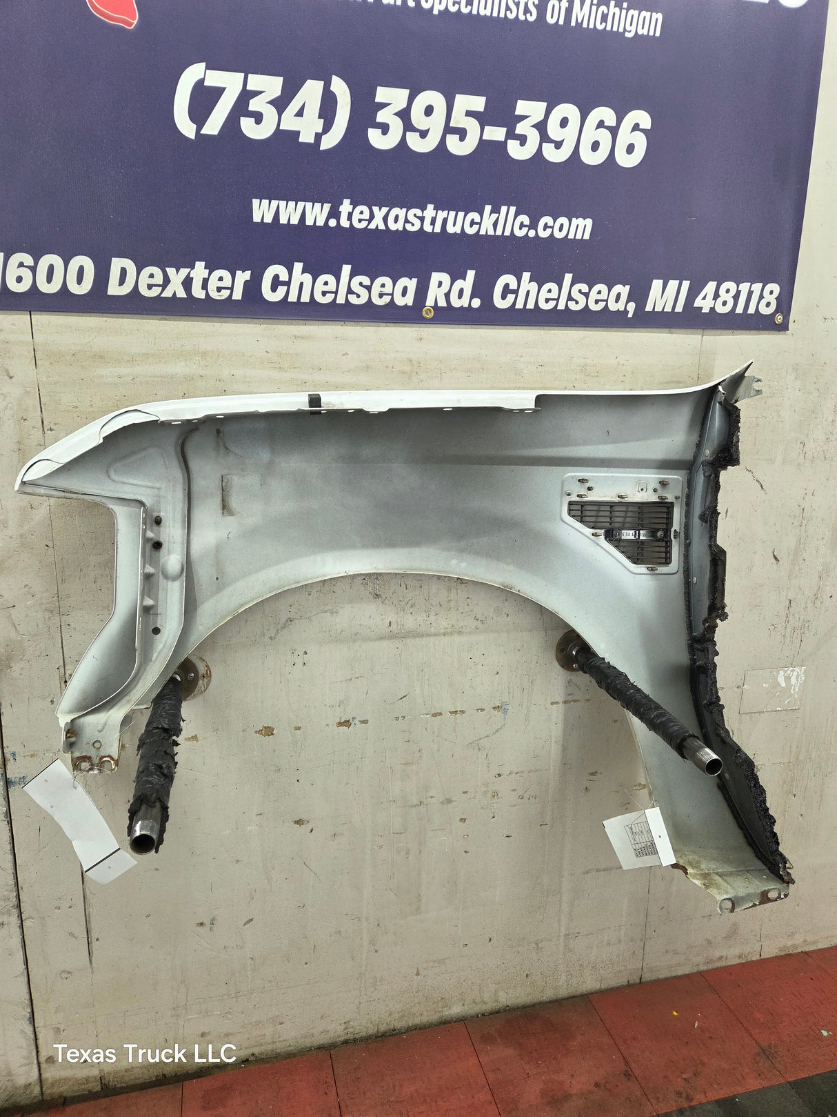 2008-2010 Ford Super Duty F250 F350 RH Passenger Side Fender - Oxford White