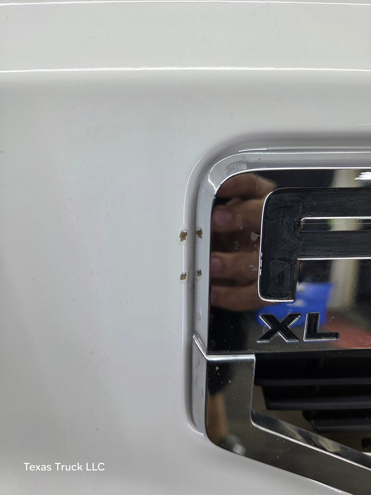 2008-2010 Ford Super Duty F250 F350 LH Driver Side Fender - Oxford White