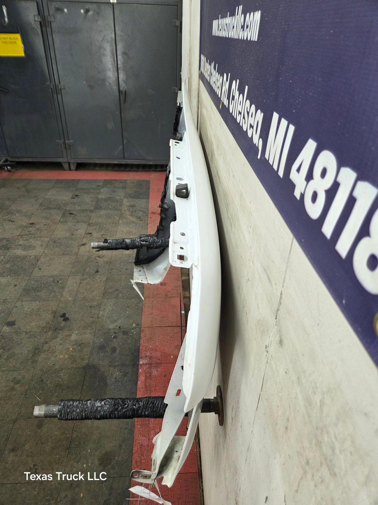 2008-2010 Ford Super Duty F250 F350 LH Driver Side Fender - Oxford White