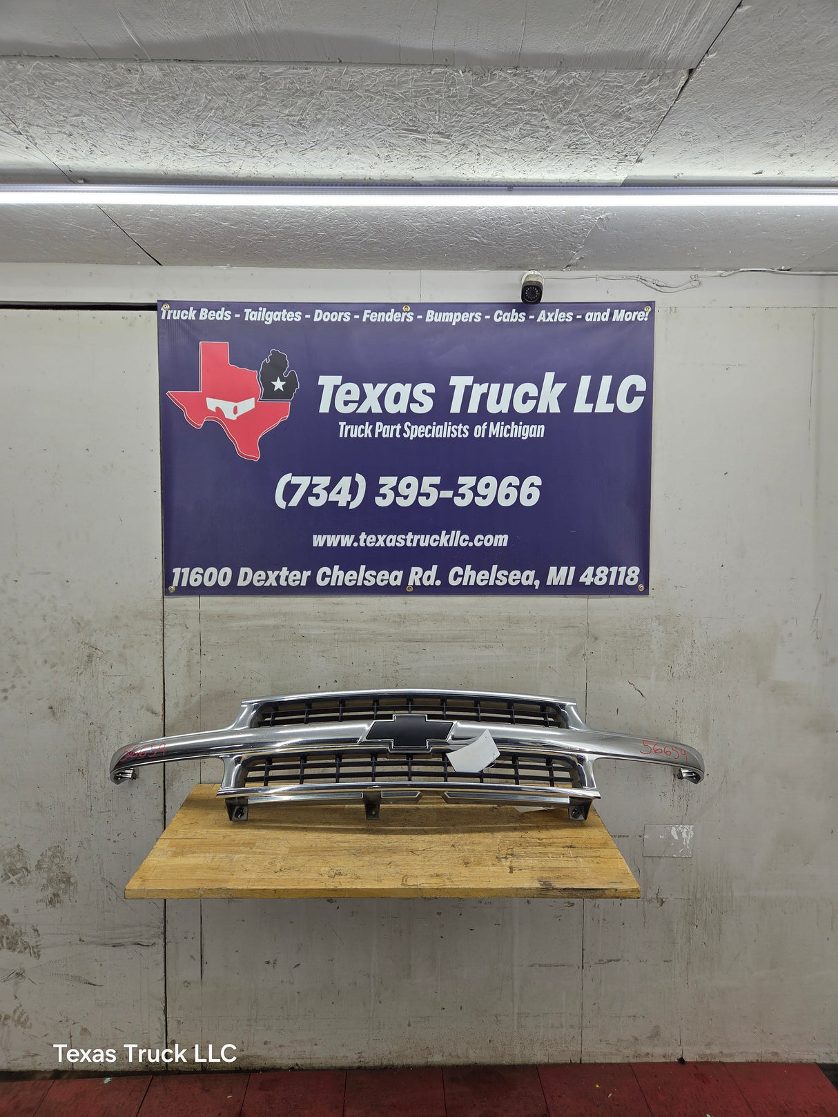 1999-2002 Chevrolet Silverado 1500 2500 3500 Grill OEM