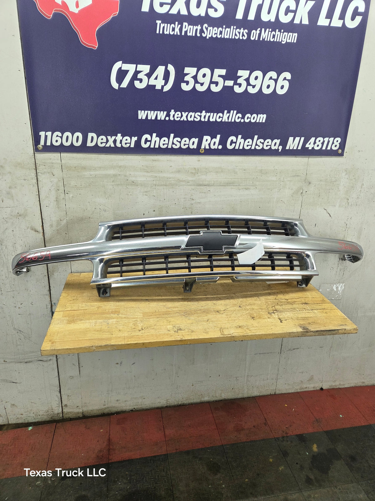 1999-2002 Chevrolet Silverado 1500 2500 3500 Grill OEM