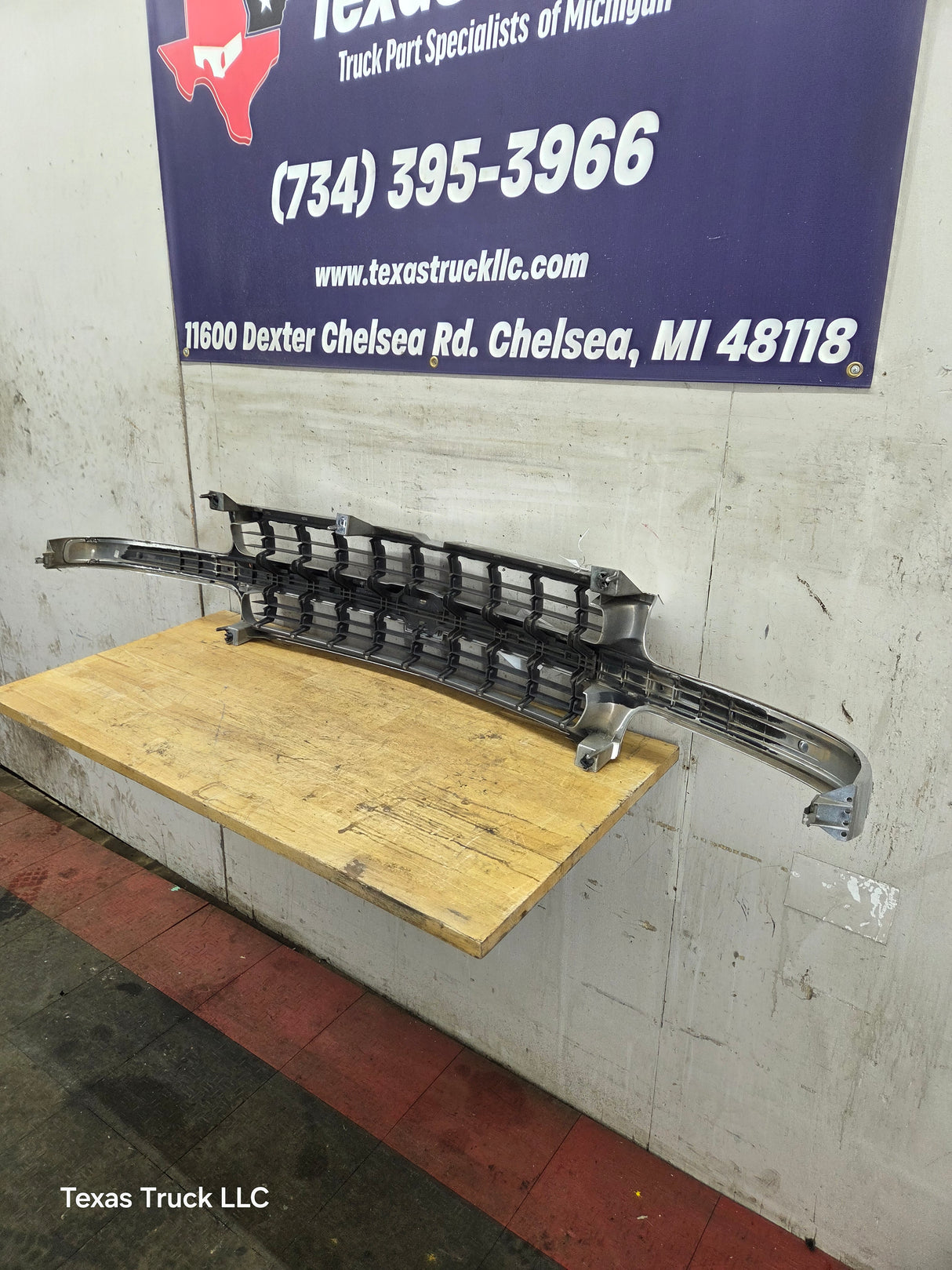 1999-2002 Chevrolet Silverado 1500 2500 3500 Grill OEM