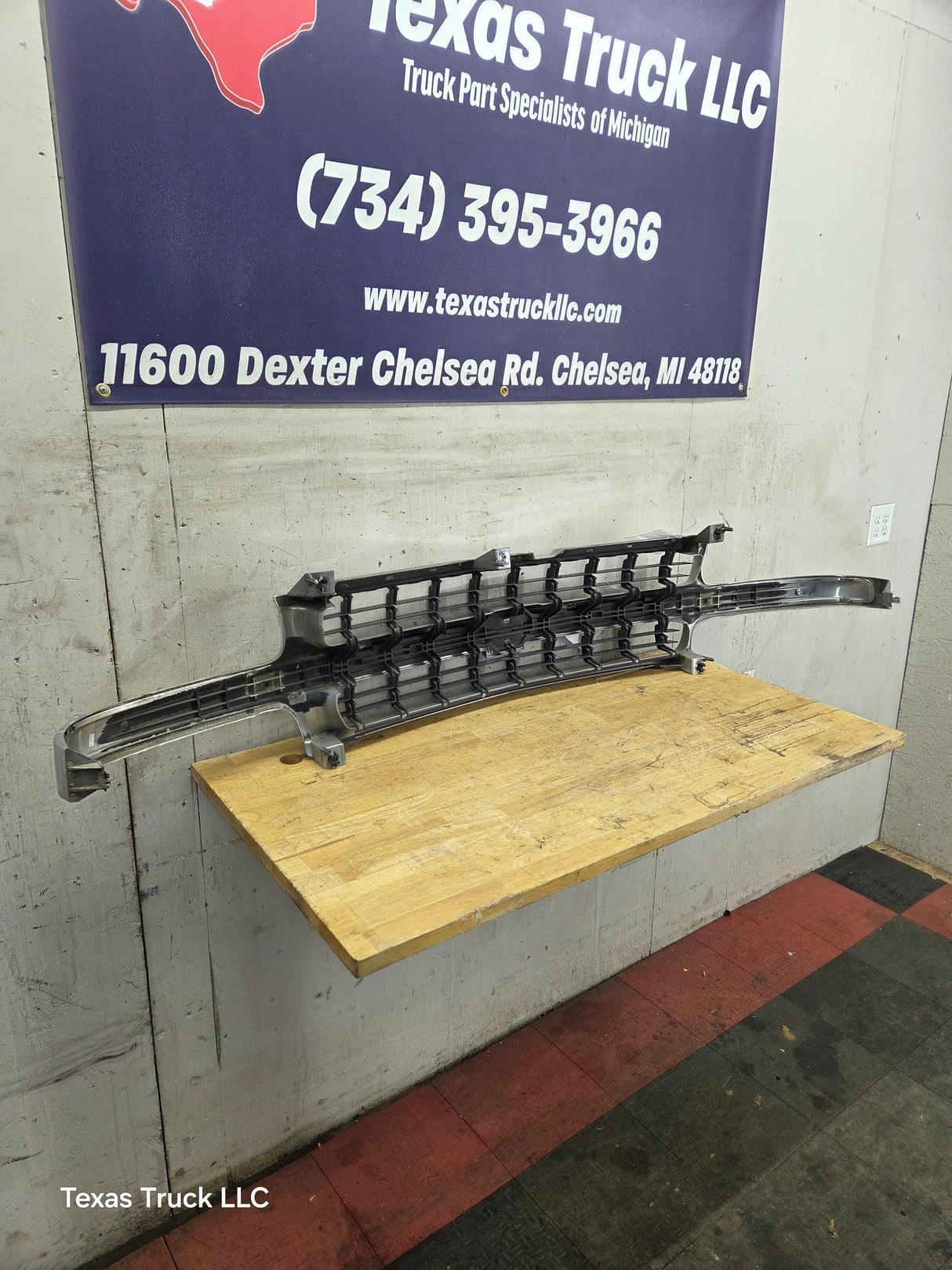 1999-2002 Chevrolet Silverado 1500 2500 3500 Grill OEM