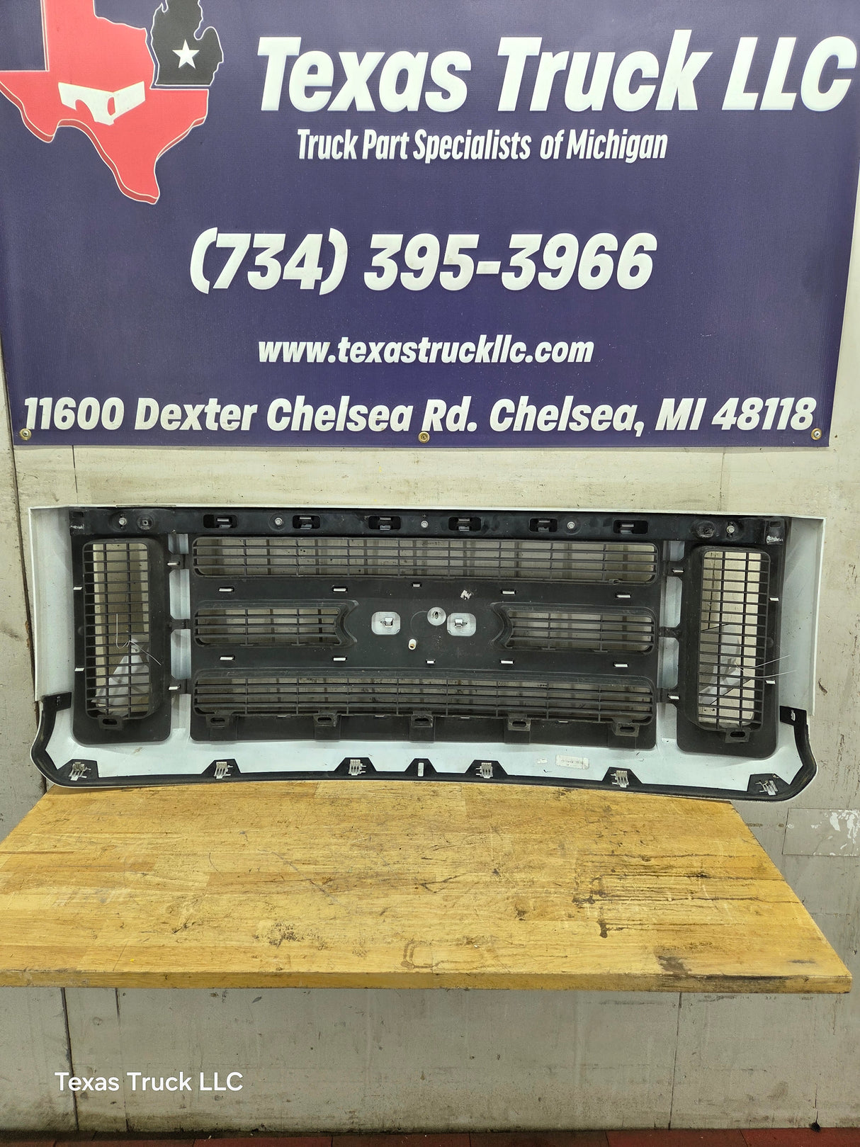 2008-2010 Ford Super Duty F250 F350 F450 F550 Grill Surround