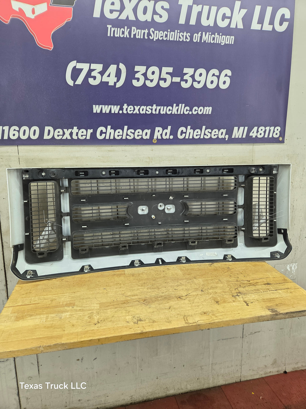 2008-2010 Ford Super Duty F250 F350 F450 F550 Grill Surround