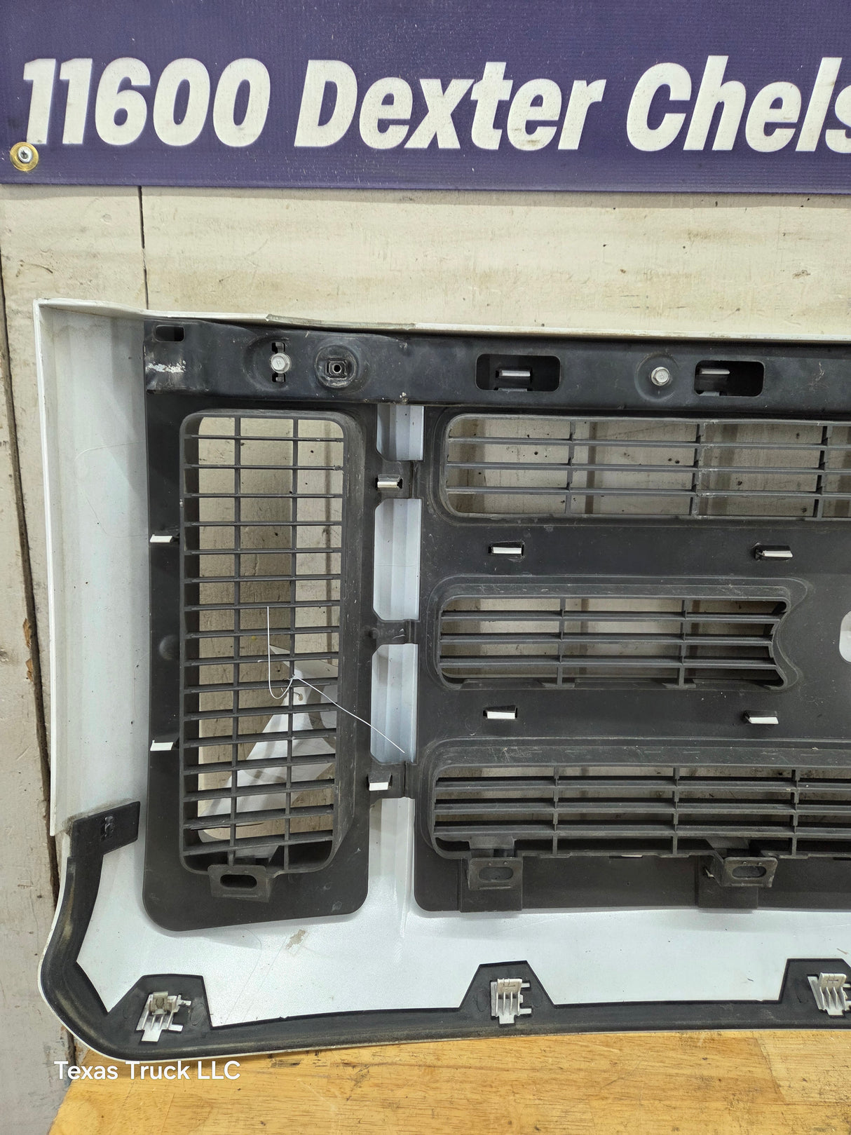 2008-2010 Ford Super Duty F250 F350 F450 F550 Grill Surround