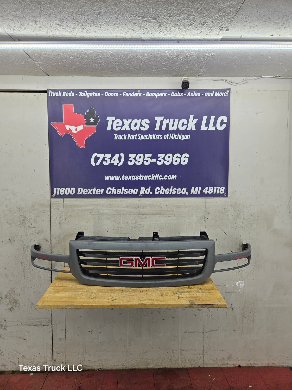 2003-2006 GMC Sierra 1500 2500 NON HD Grill OEM