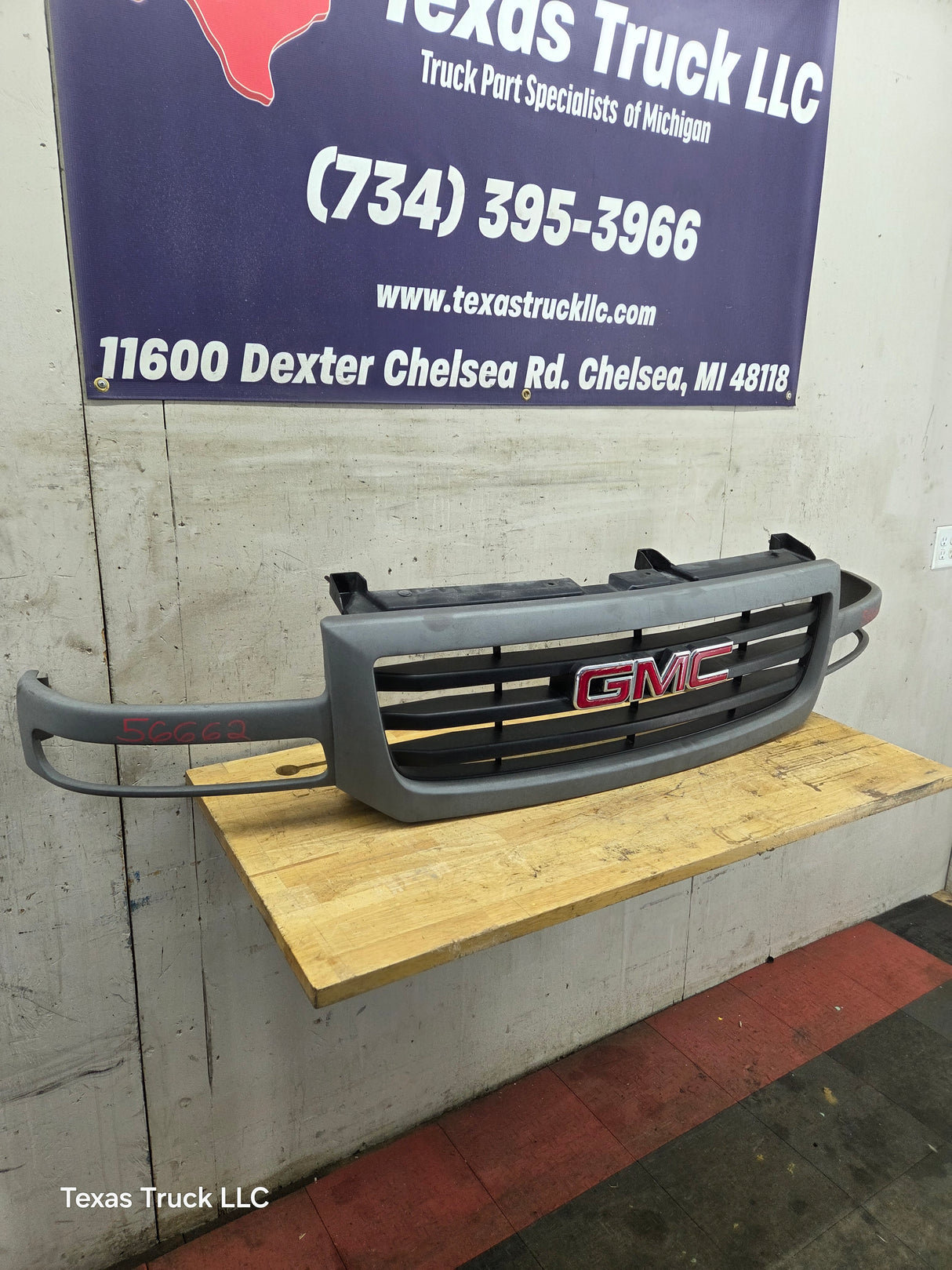 2003-2006 GMC Sierra 1500 2500 NON HD Grill OEM