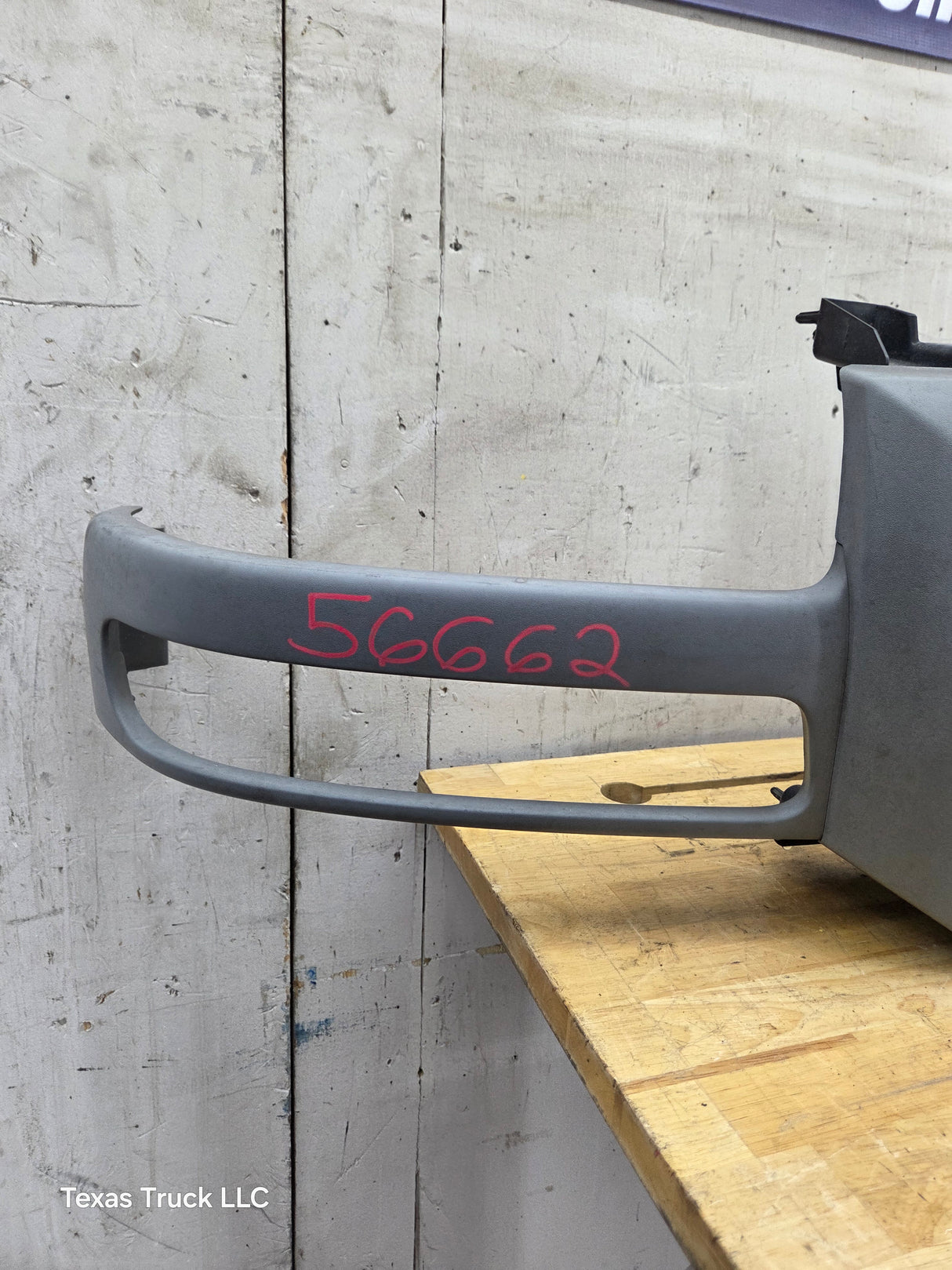 2003-2006 GMC Sierra 1500 2500 NON HD Grill OEM