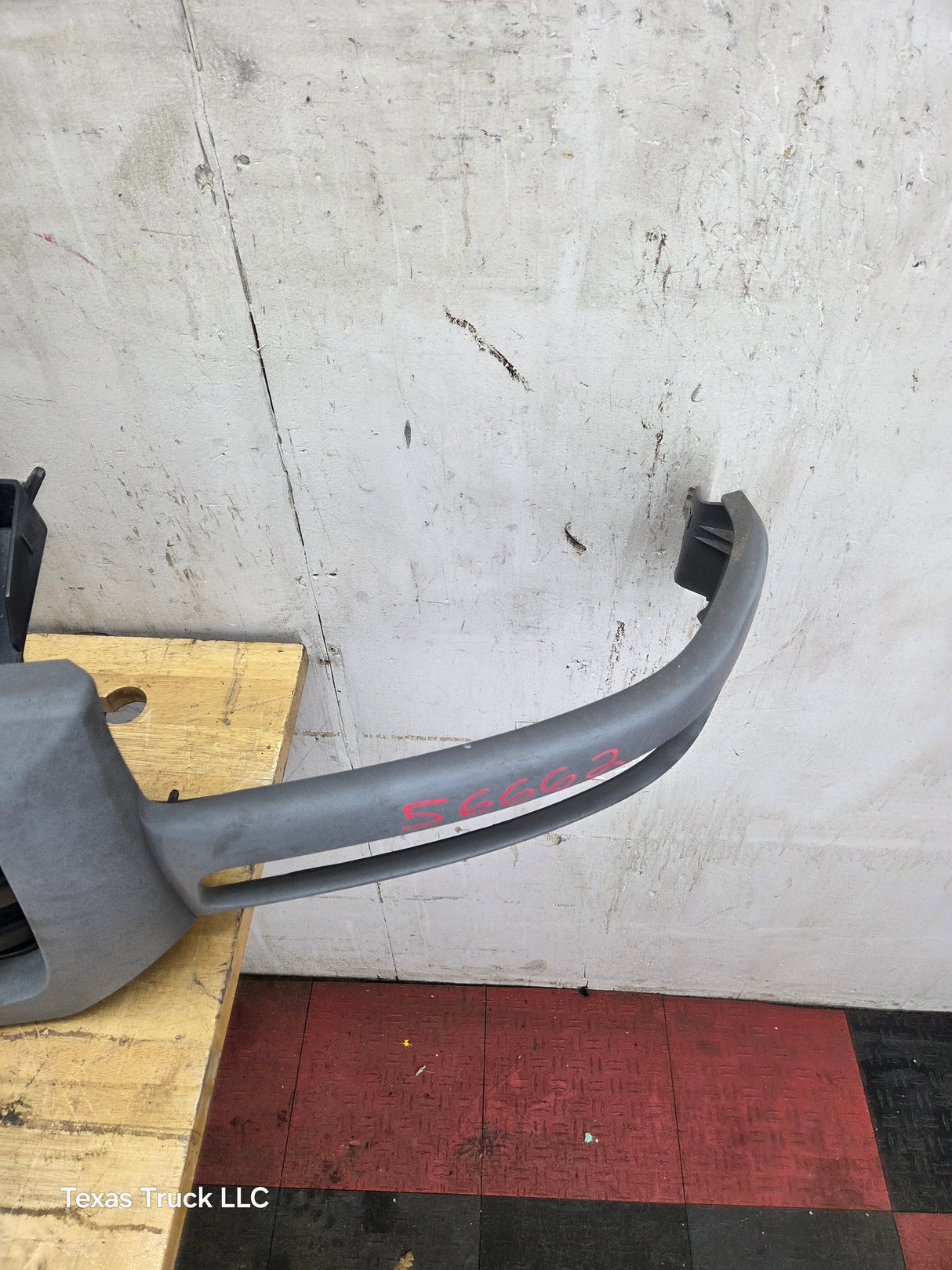 2003-2006 GMC Sierra 1500 2500 NON HD Grill OEM