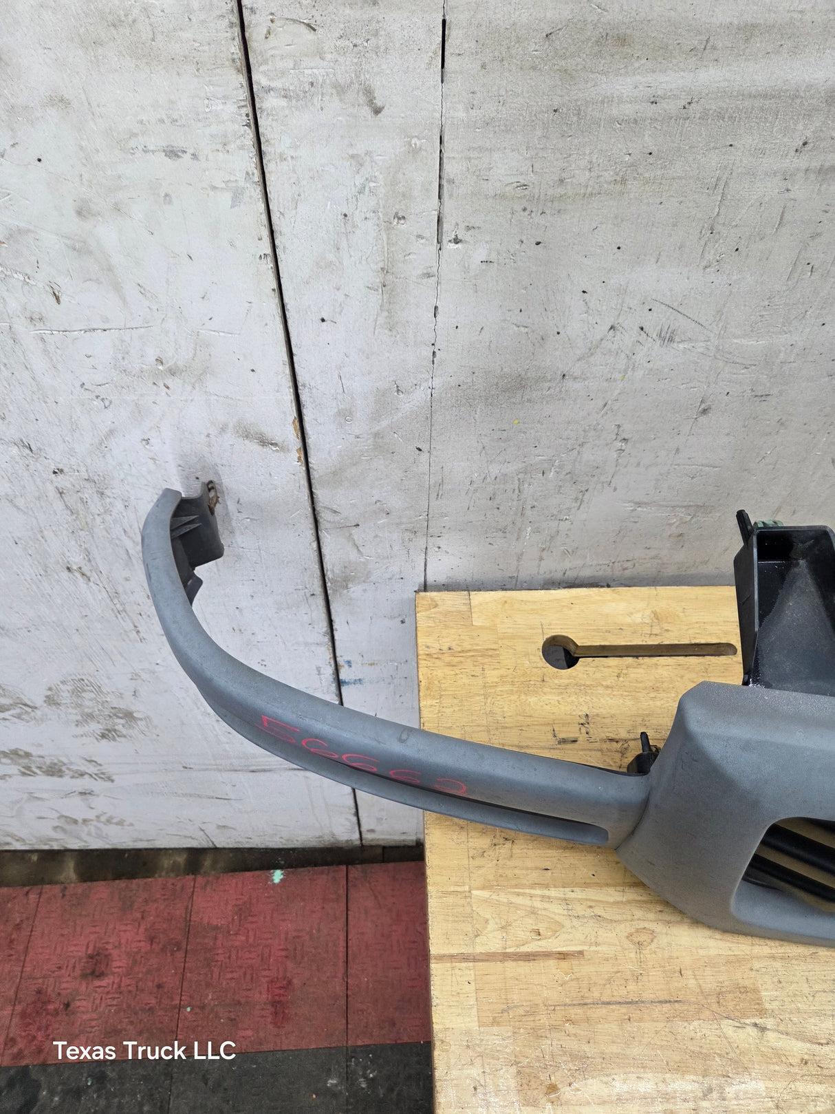 2003-2006 GMC Sierra 1500 2500 NON HD Grill OEM