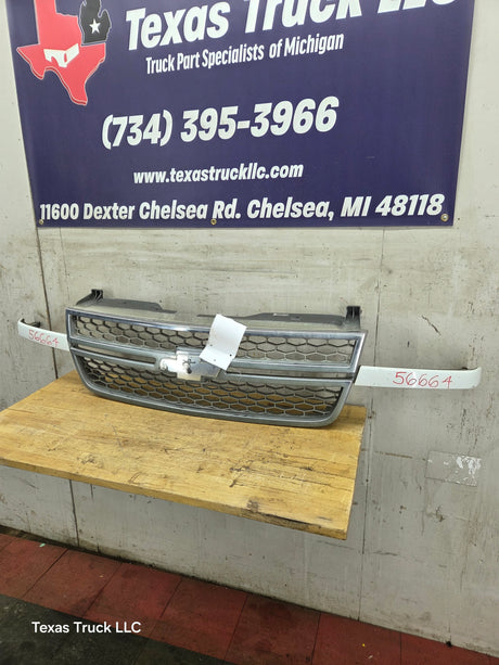 2003-2006 Chevrolet Silverado 2500 HD 3500HD 'Cateye' HD Grill OEM - Chrome