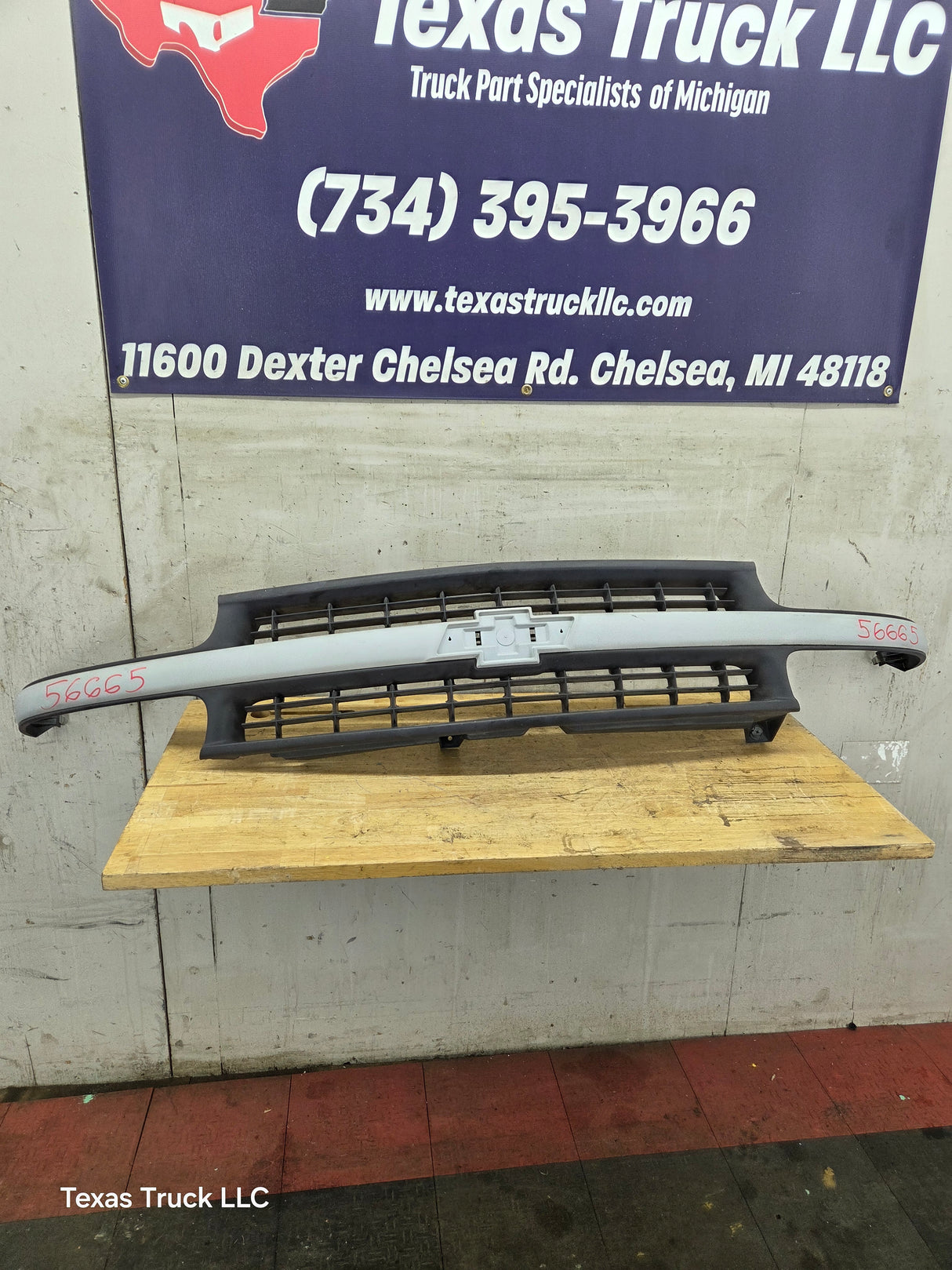 1999-2002 Chevrolet Silverado 1500 2500 3500 Grill OEM