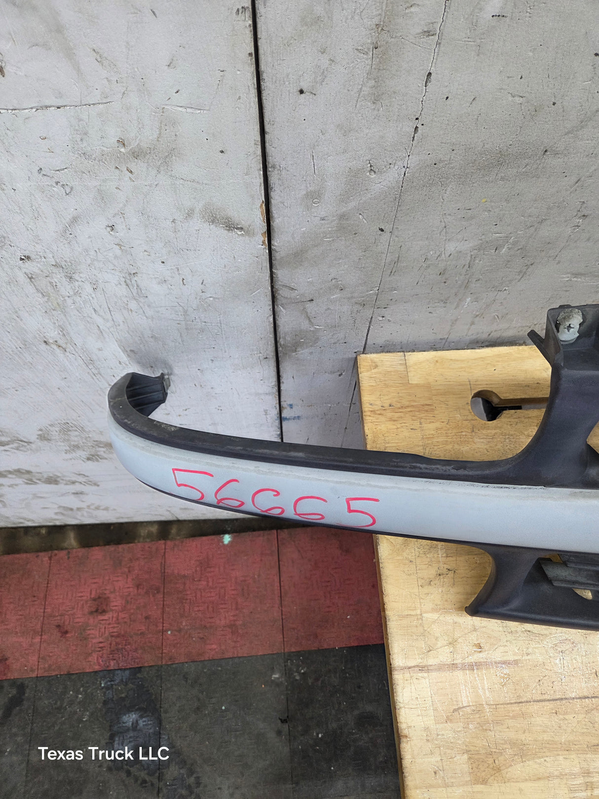 1999-2002 Chevrolet Silverado 1500 2500 3500 Grill OEM