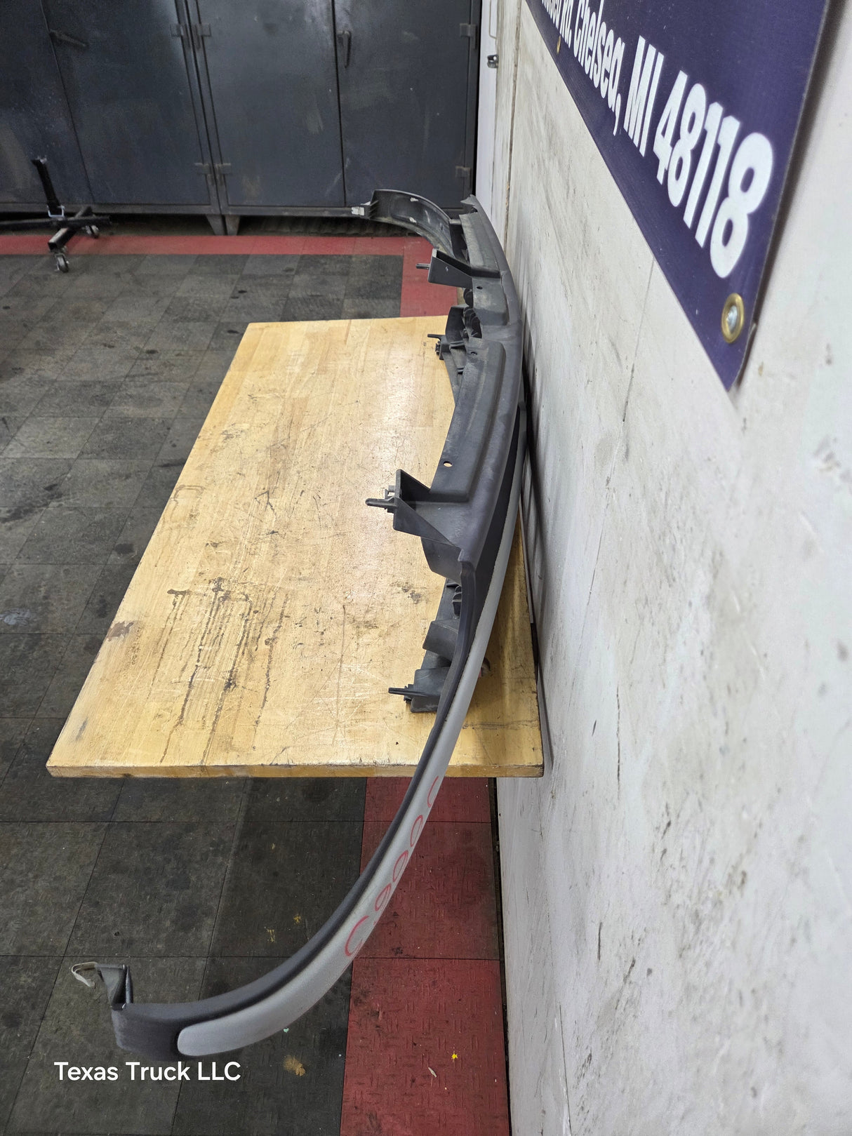 1999-2002 Chevrolet Silverado 1500 2500 3500 Grill OEM