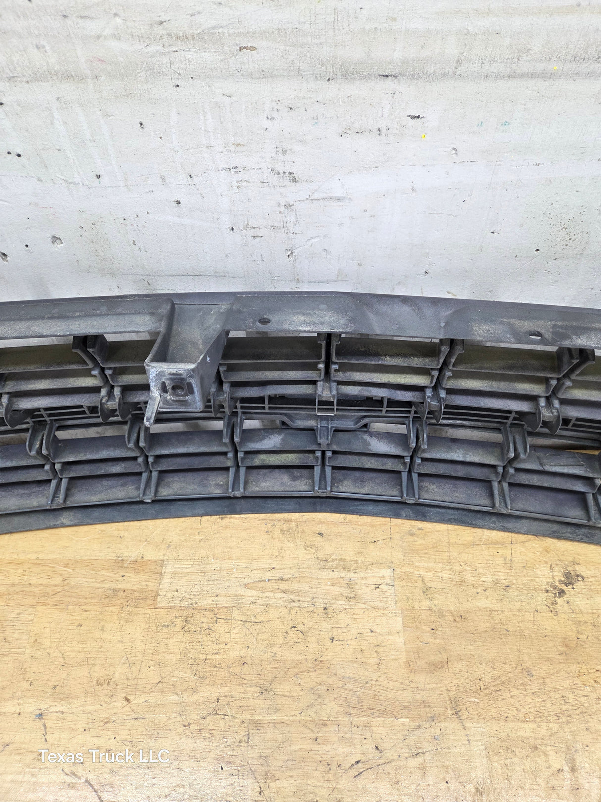 1999-2002 Chevrolet Silverado 1500 2500 3500 Grill OEM