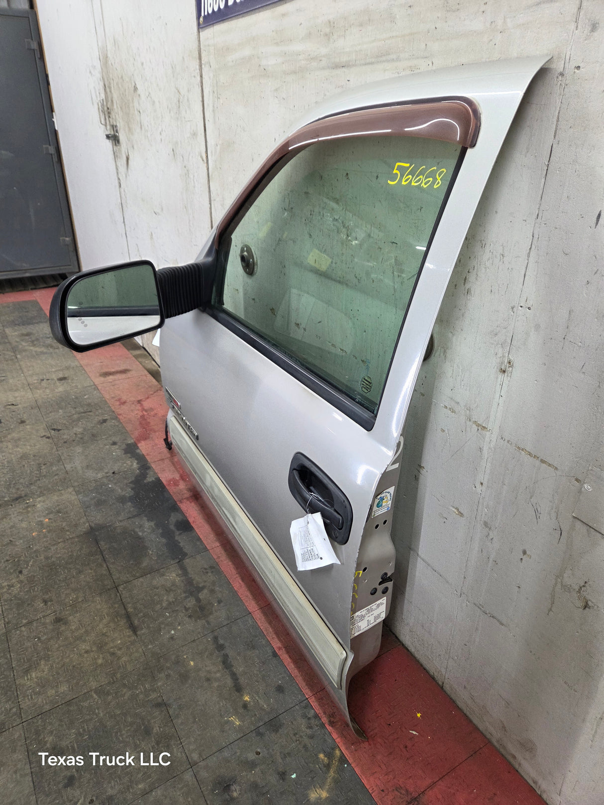 1999-2006 Chevrolet Silverado / GMC Sierra 1500 2500 3500 HD Front Driver Side Door LH - Fine Silver Birch Metallic