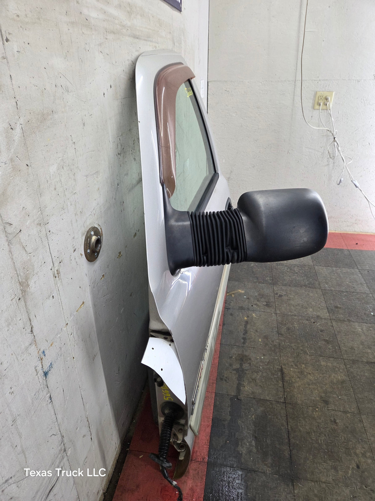 1999-2006 Chevrolet Silverado / GMC Sierra 1500 2500 3500 HD Front Driver Side Door LH - Fine Silver Birch Metallic