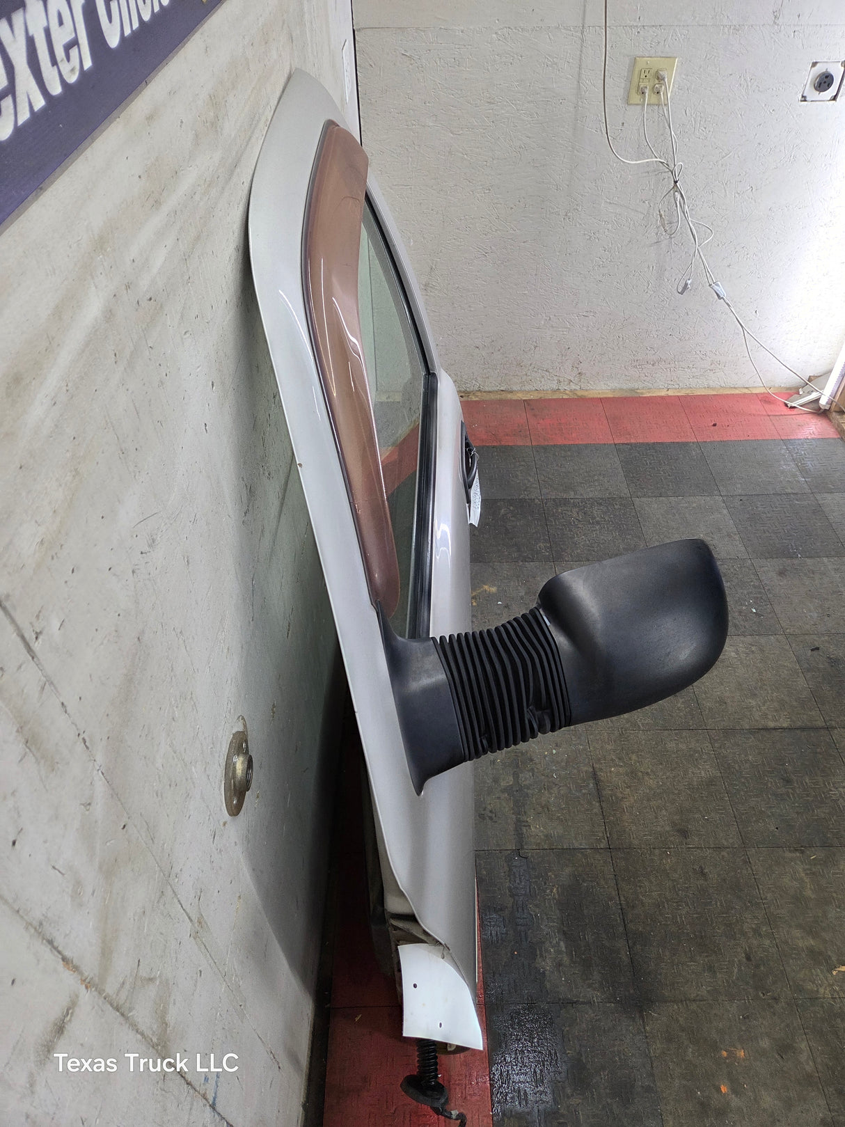 1999-2006 Chevrolet Silverado / GMC Sierra 1500 2500 3500 HD Front Driver Side Door LH - Fine Silver Birch Metallic