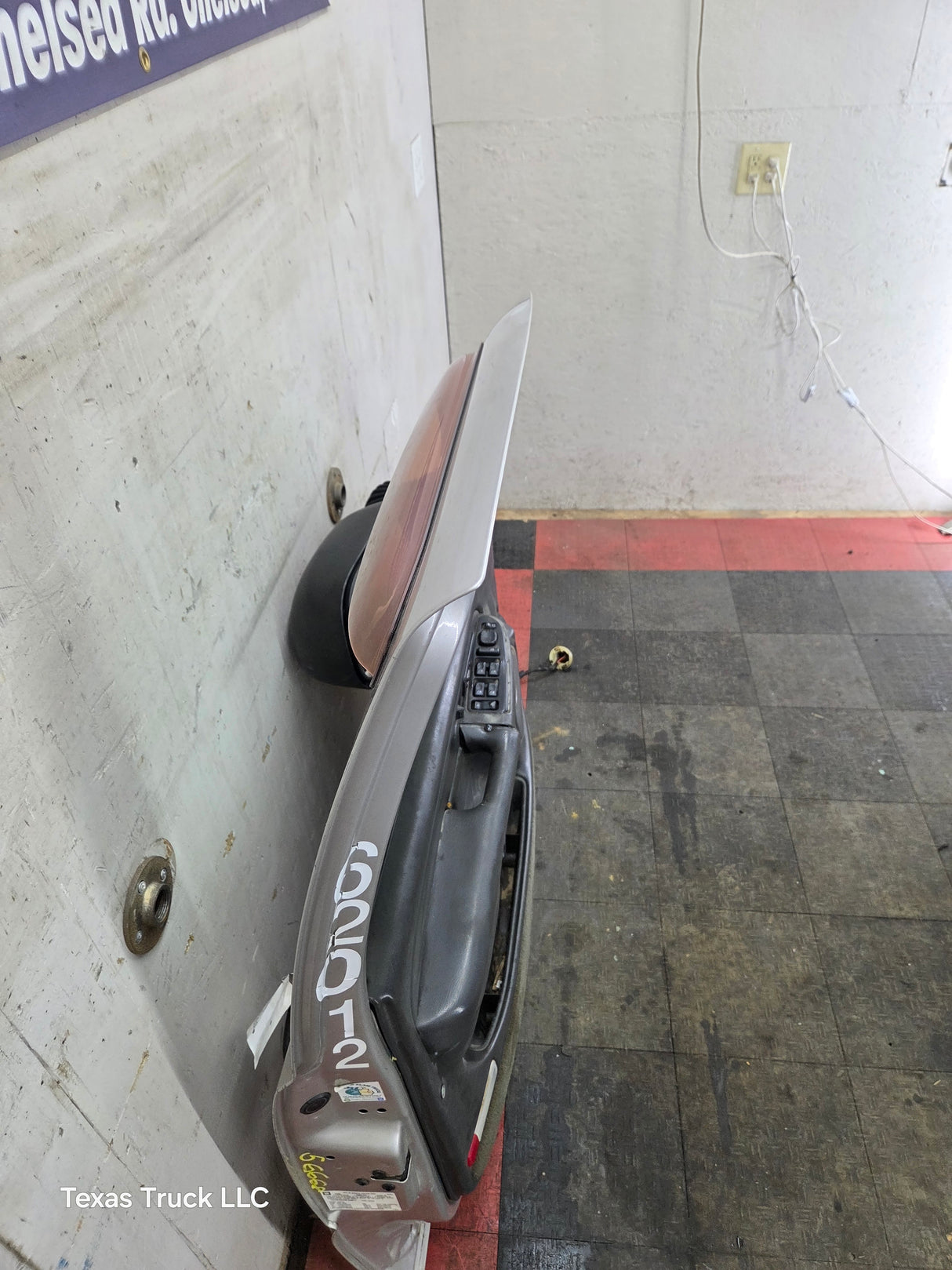 1999-2006 Chevrolet Silverado / GMC Sierra 1500 2500 3500 HD Front Driver Side Door LH - Fine Silver Birch Metallic