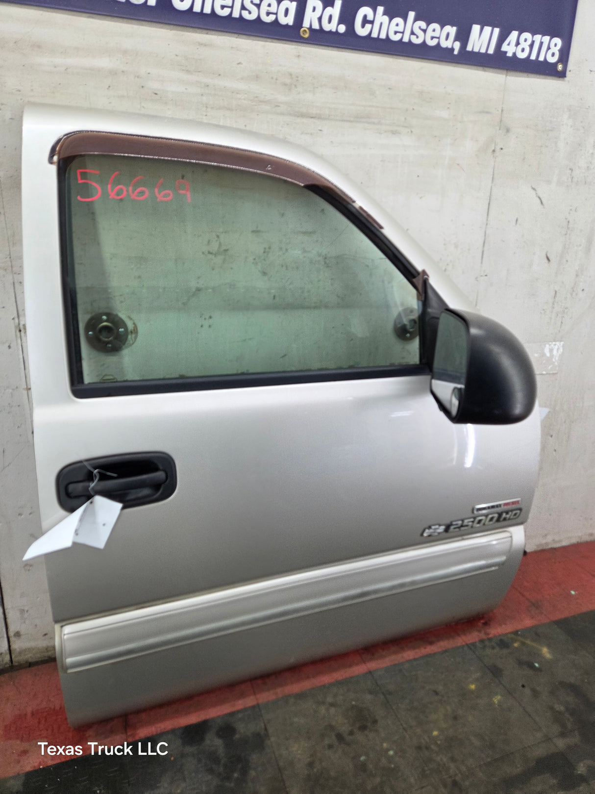 1999-2006 Chevrolet Silverado / GMC Sierra 1500 2500 3500 HD Front Passenger side Door RH - Fine Silver Birch Metallic