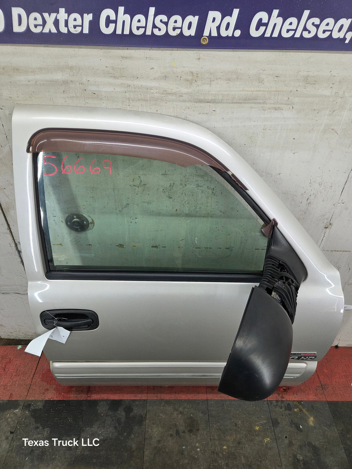 1999-2006 Chevrolet Silverado / GMC Sierra 1500 2500 3500 HD Front Passenger side Door RH - Fine Silver Birch Metallic