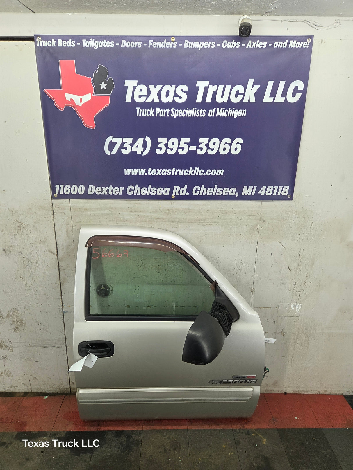 1999-2006 Chevrolet Silverado / GMC Sierra 1500 2500 3500 HD Front Passenger side Door RH - Fine Silver Birch Metallic