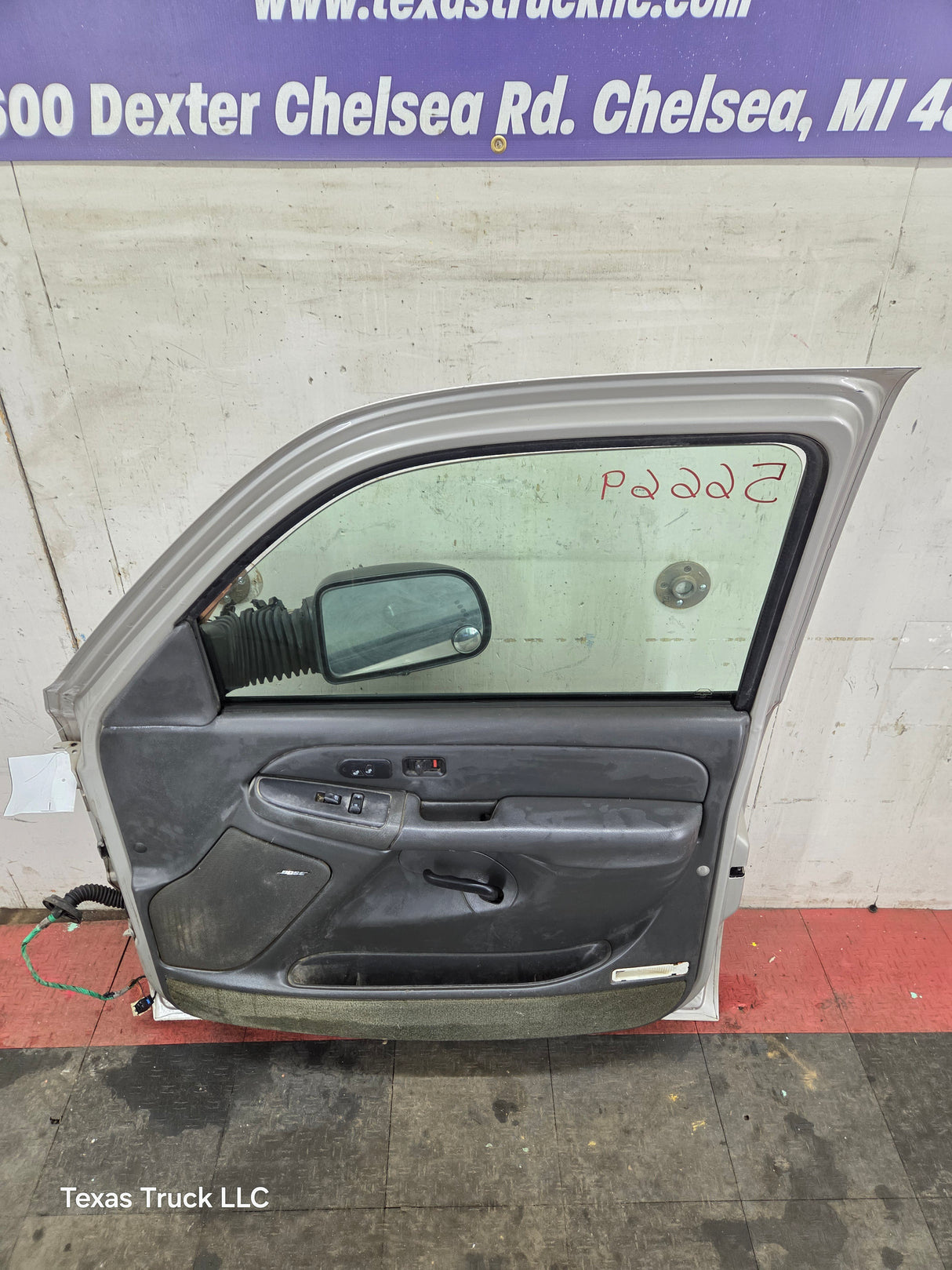 1999-2006 Chevrolet Silverado / GMC Sierra 1500 2500 3500 HD Front Passenger side Door RH - Fine Silver Birch Metallic