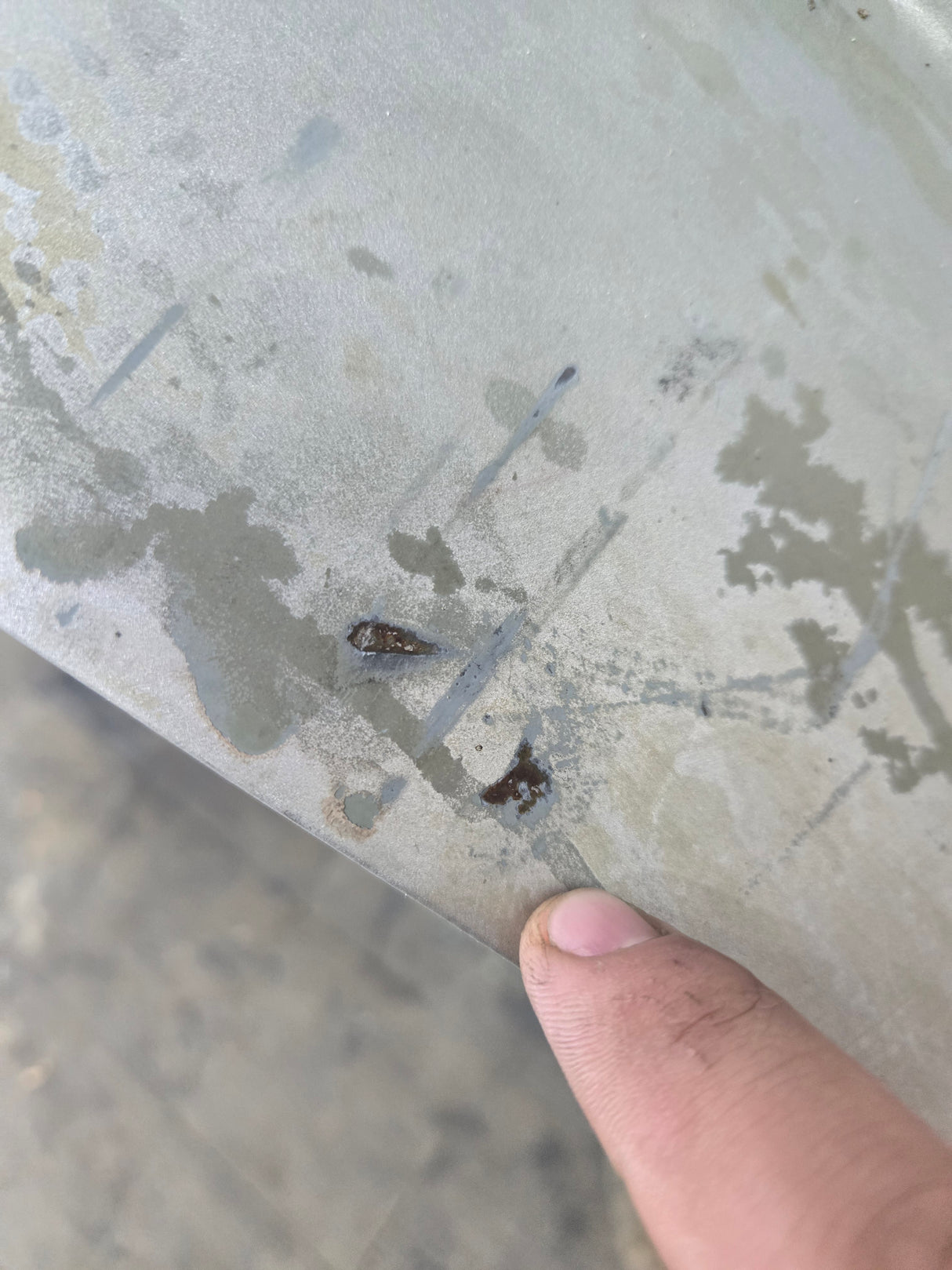 2003-2007 Chevrolet Silverado / Tahoe / Suburban 1500 2500 3500 HD RH Passenger Side "Cateye" Front Fender - Fine Silver Birch Metallic