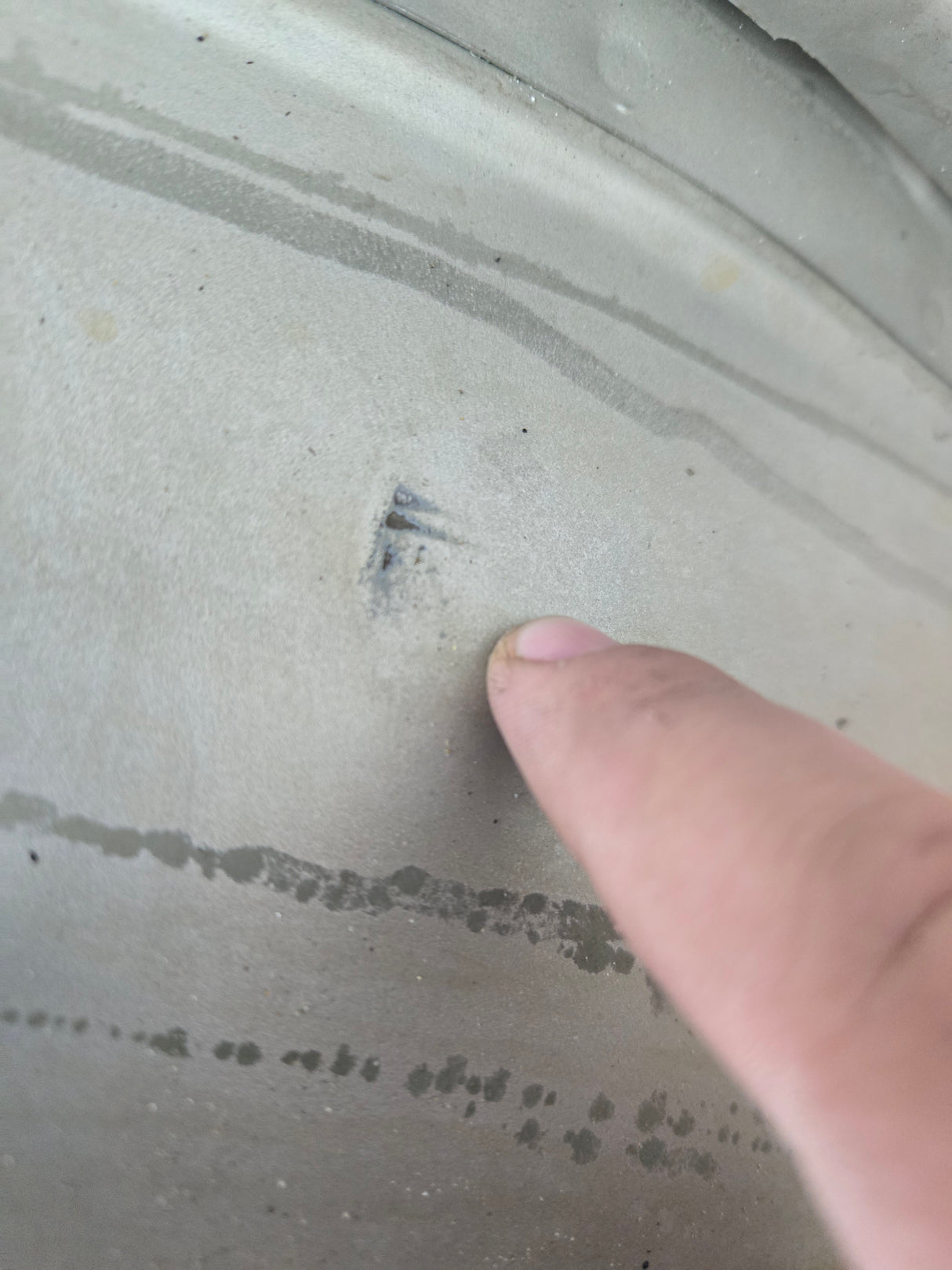 2003-2007 Chevrolet Silverado / Tahoe / Suburban 1500 2500 3500 HD RH Passenger Side "Cateye" Front Fender - Fine Silver Birch Metallic