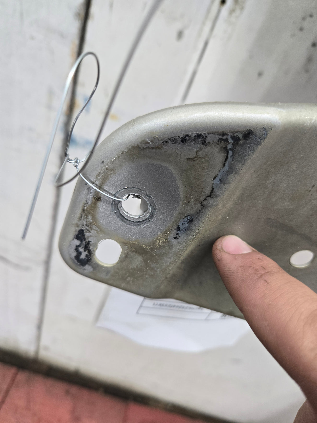 2003-2007 Chevrolet Silverado / Tahoe / Suburban 1500 2500 3500 HD RH Passenger Side "Cateye" Front Fender - Fine Silver Birch Metallic