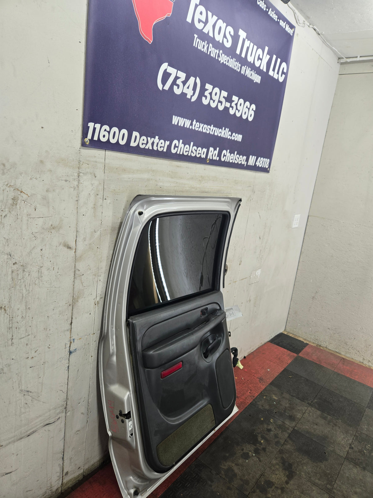 1999-2007 Chevrolet Silverado / GMC Sierra 1500 2500 3500 HD Rear Driver side LH Crew Cab rear door - Fine Silver Birch Metallic