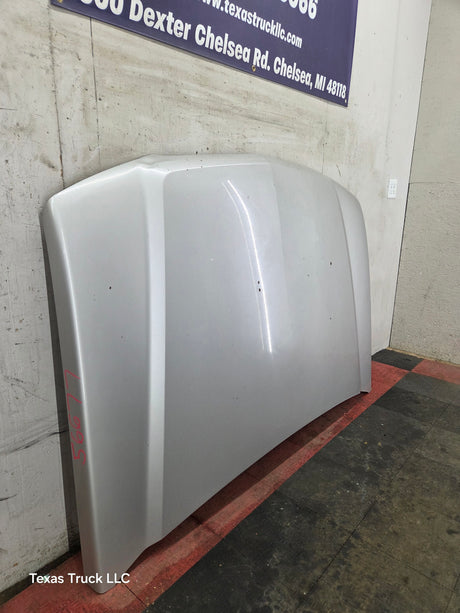 2003-2006 Chevrolet Silverado 2500 3500 Cateye HD Hood OEM - Fine Silver Birch Metallic