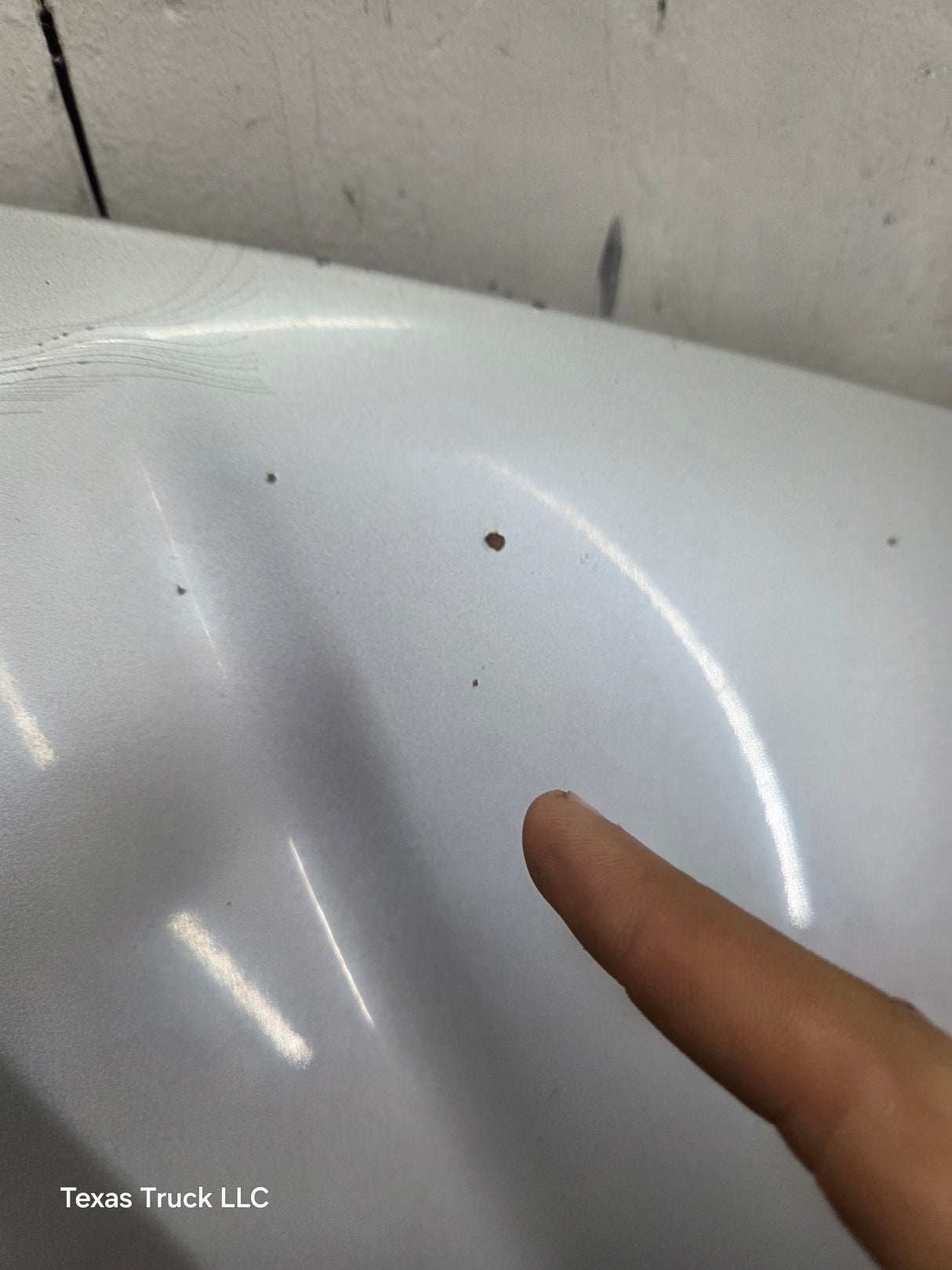 2003-2006 Chevrolet Silverado 2500 3500 Cateye HD Hood OEM - Fine Silver Birch Metallic