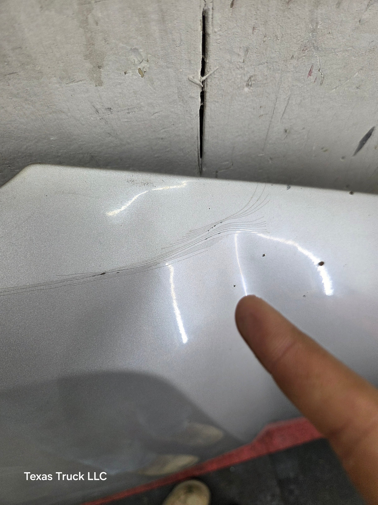 2003-2006 Chevrolet Silverado 2500 3500 Cateye HD Hood OEM - Fine Silver Birch Metallic