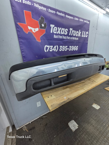 1999-2002 Chevrolet Silverado 1500 Front Bumper - Chrome