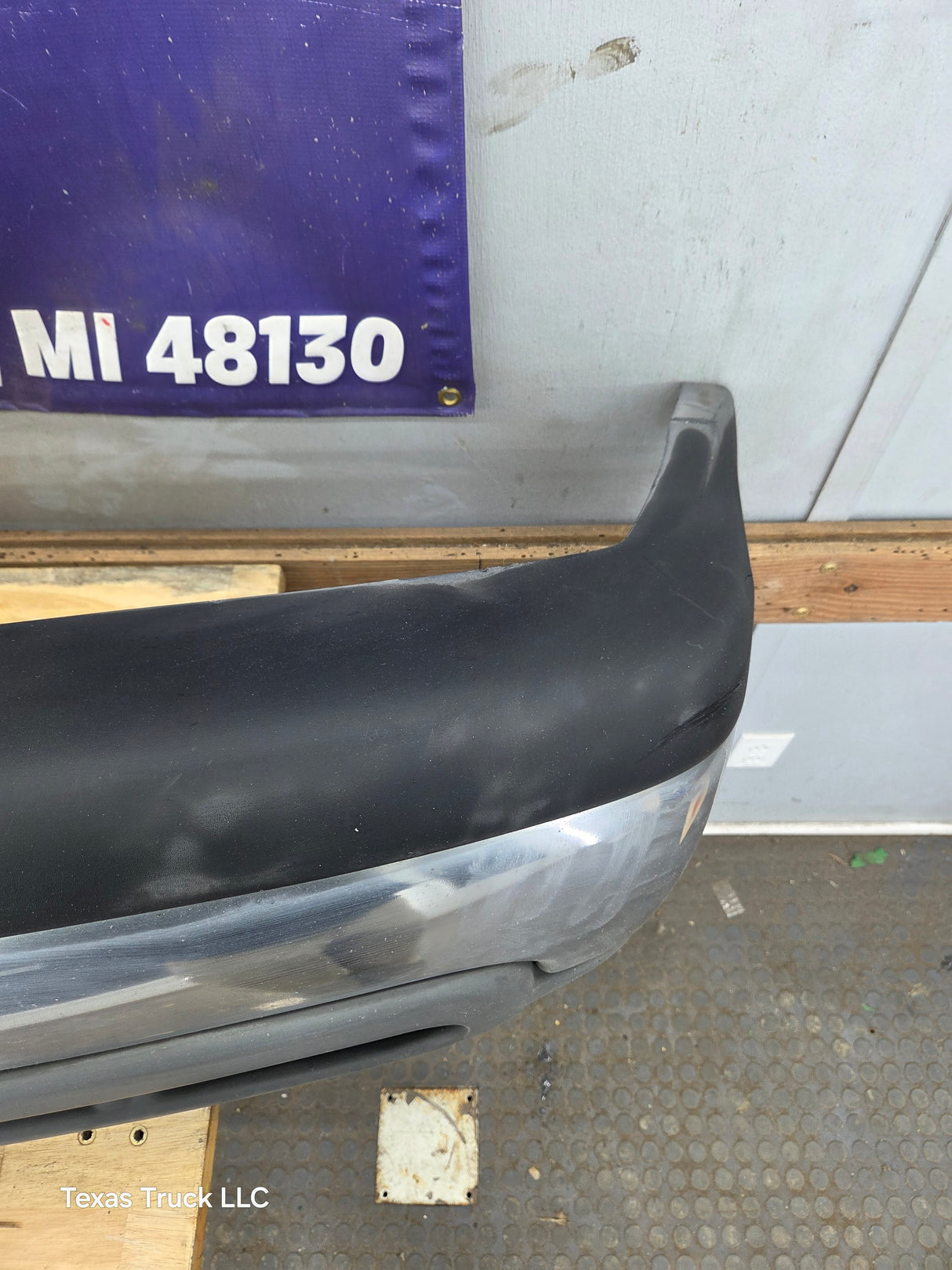 1999-2002 Chevrolet Silverado 1500 Front Bumper - Chrome