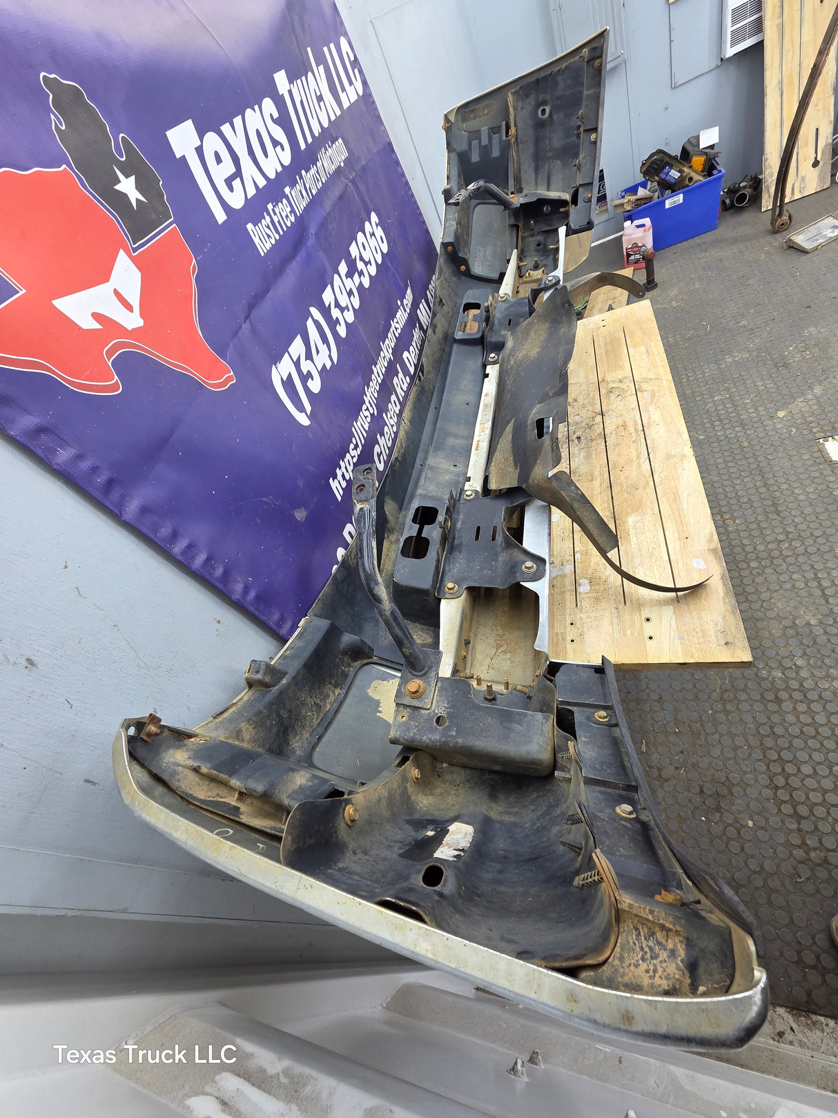 2007-2010 Chevrolet Silverado 2500 3500 HD Front Bumper